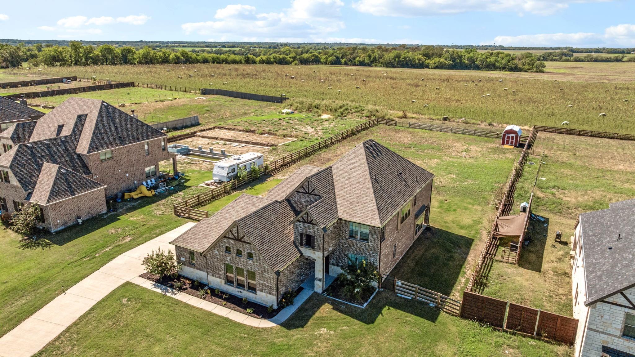main property photo 29