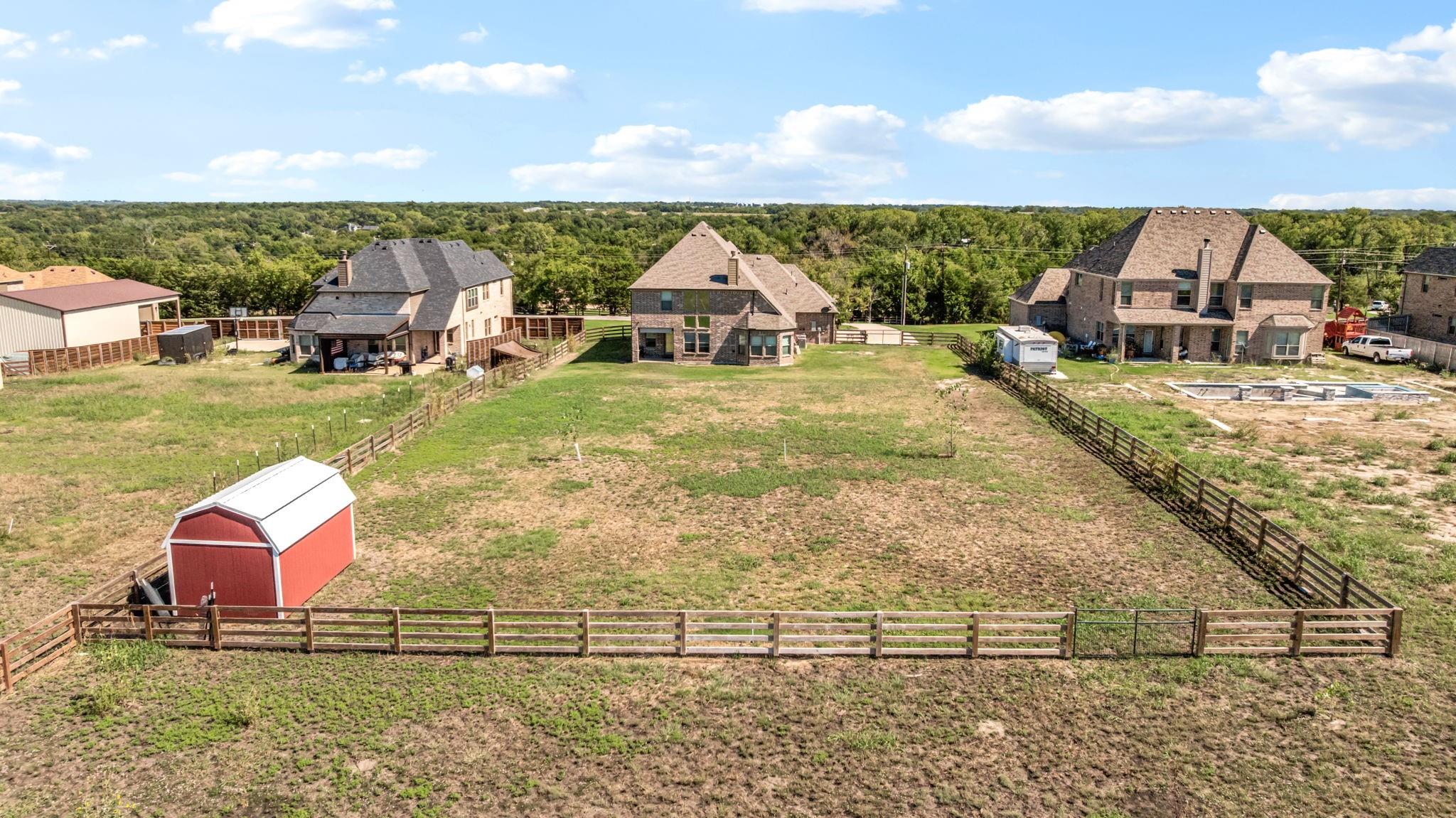 main property photo 30
