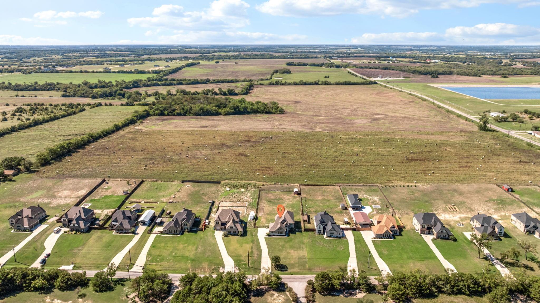 main property photo 32