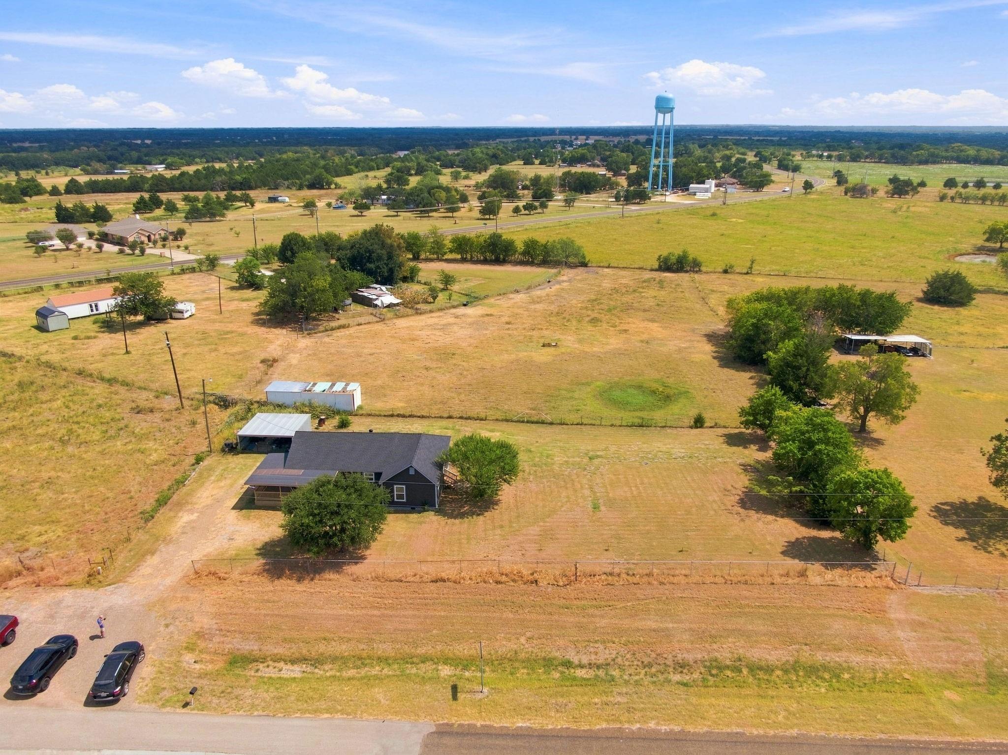 main property photo 32