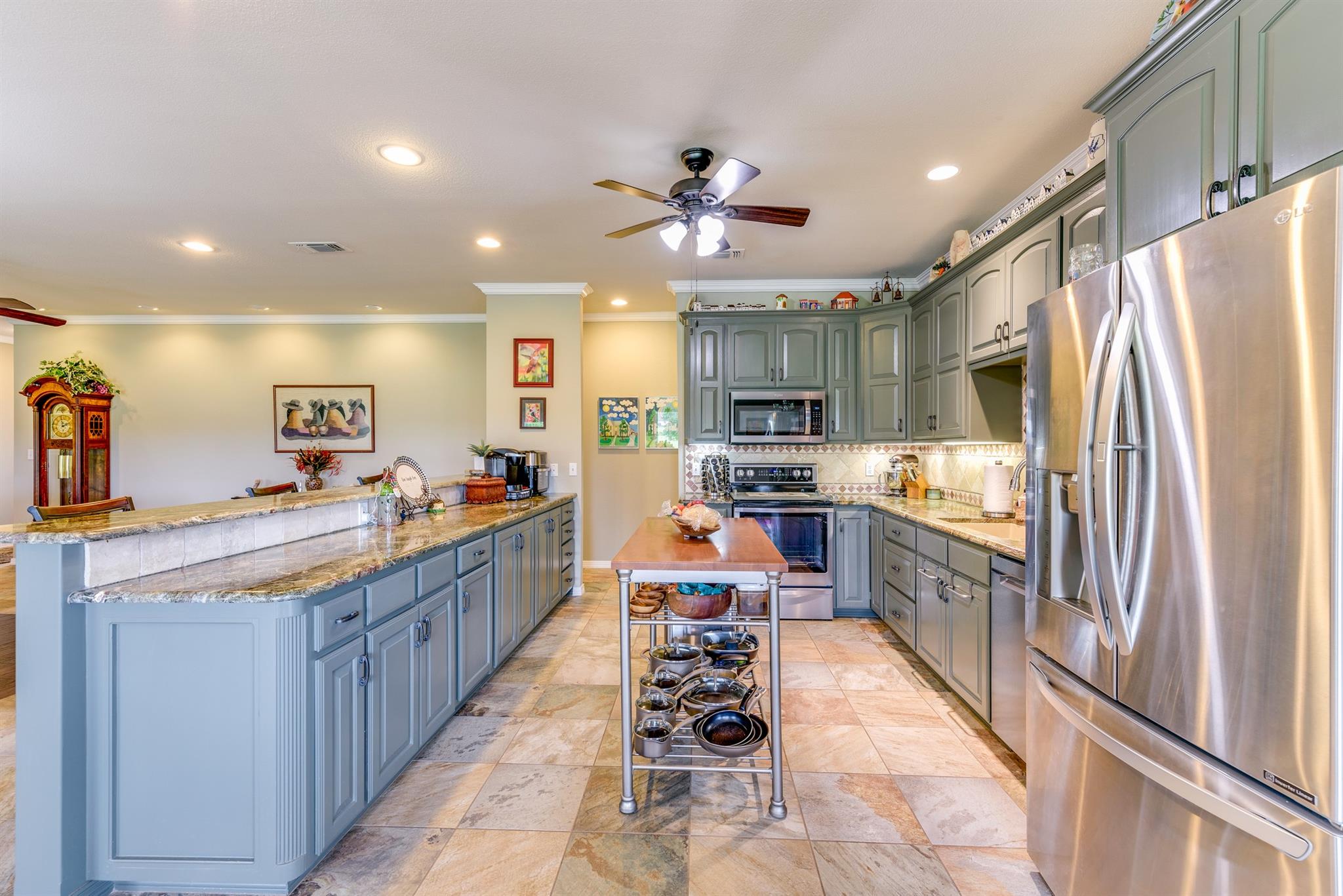main property photo 18