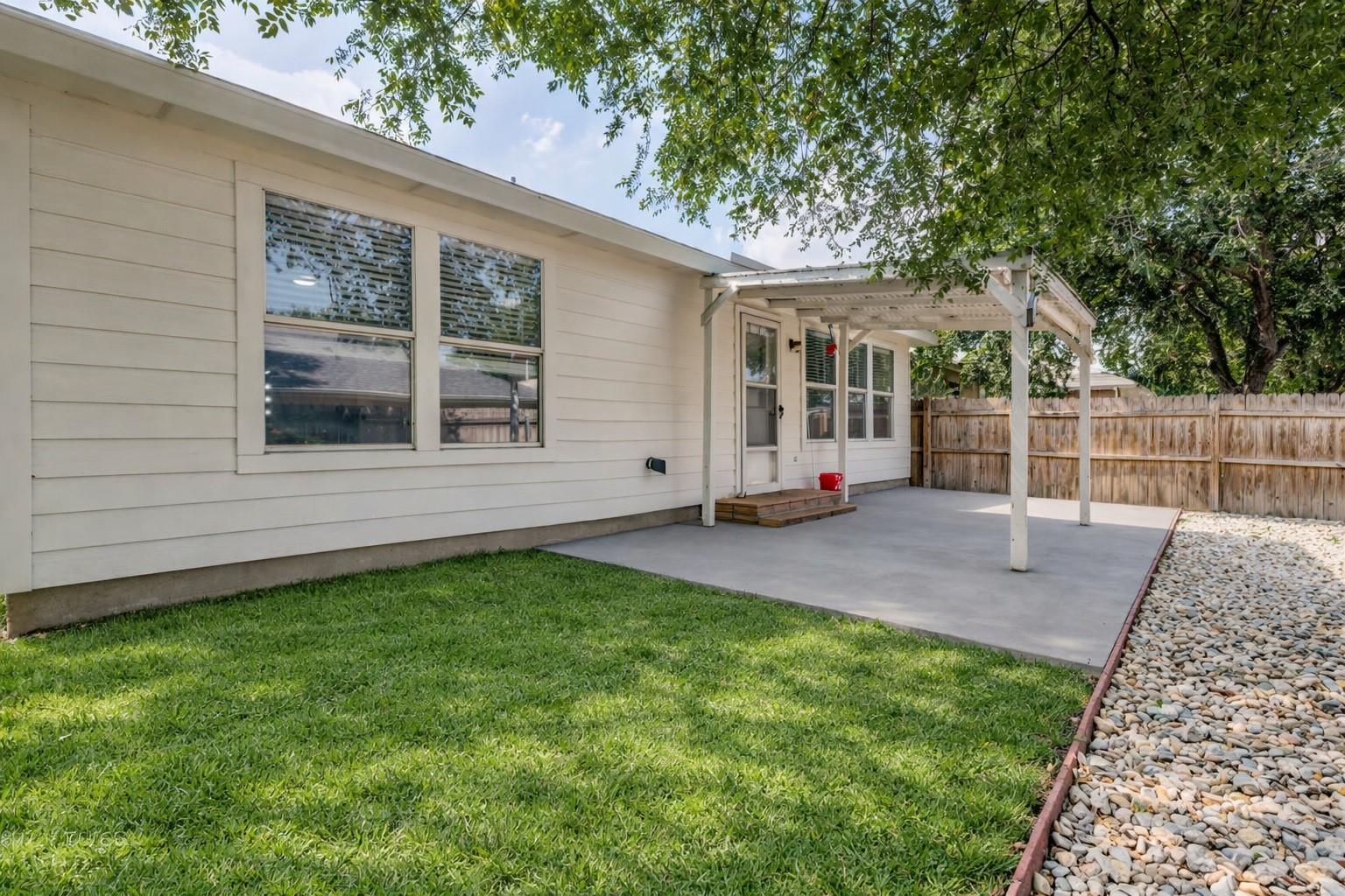 main property photo 24
