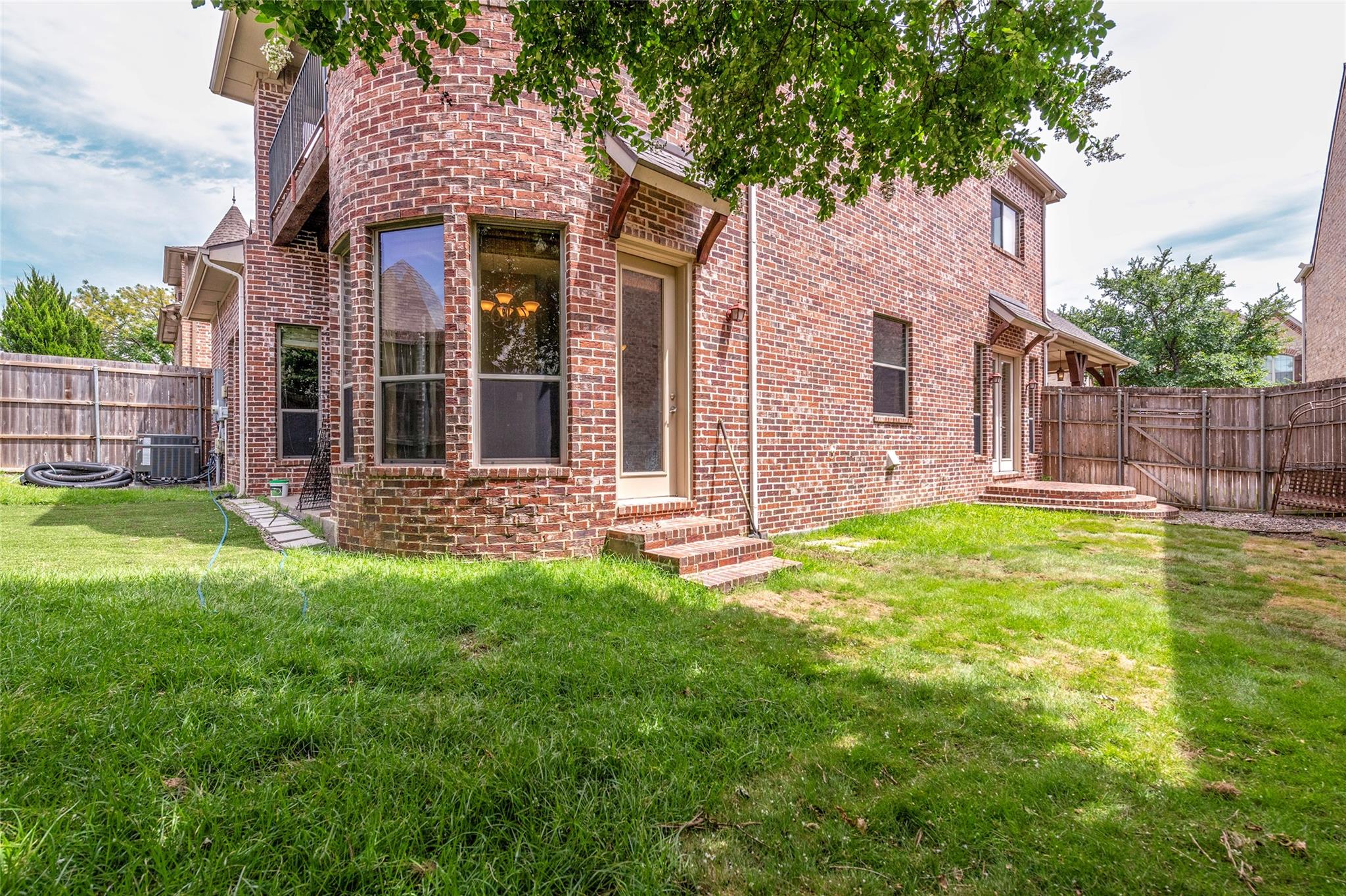 main property photo 24