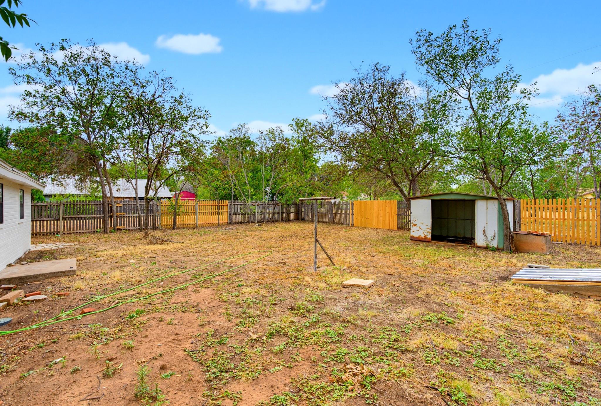 main property photo 16