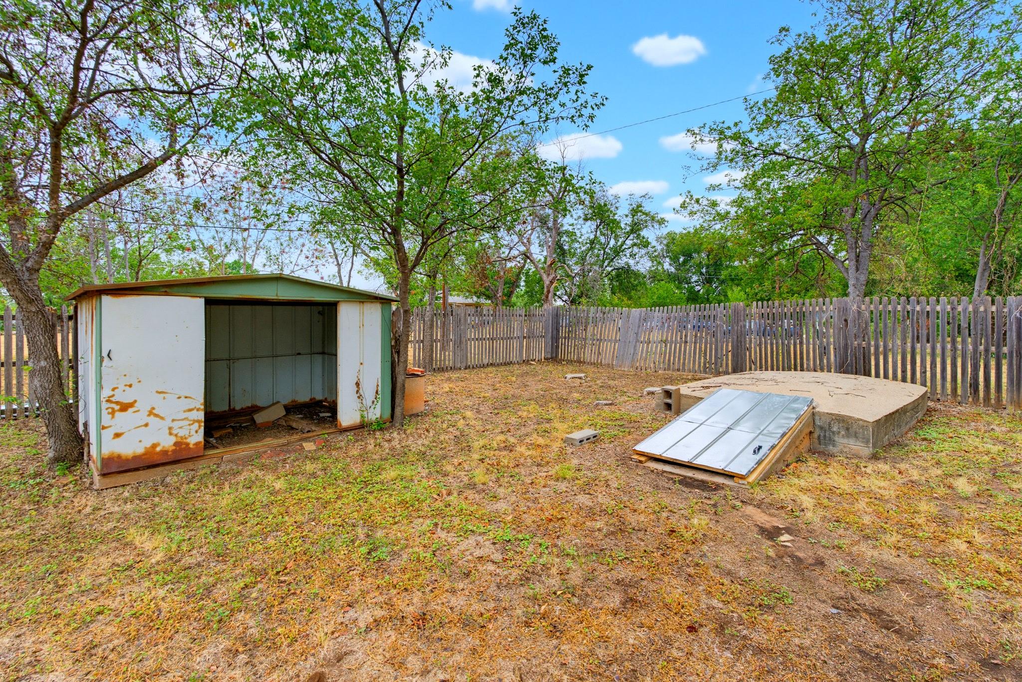 main property photo 17