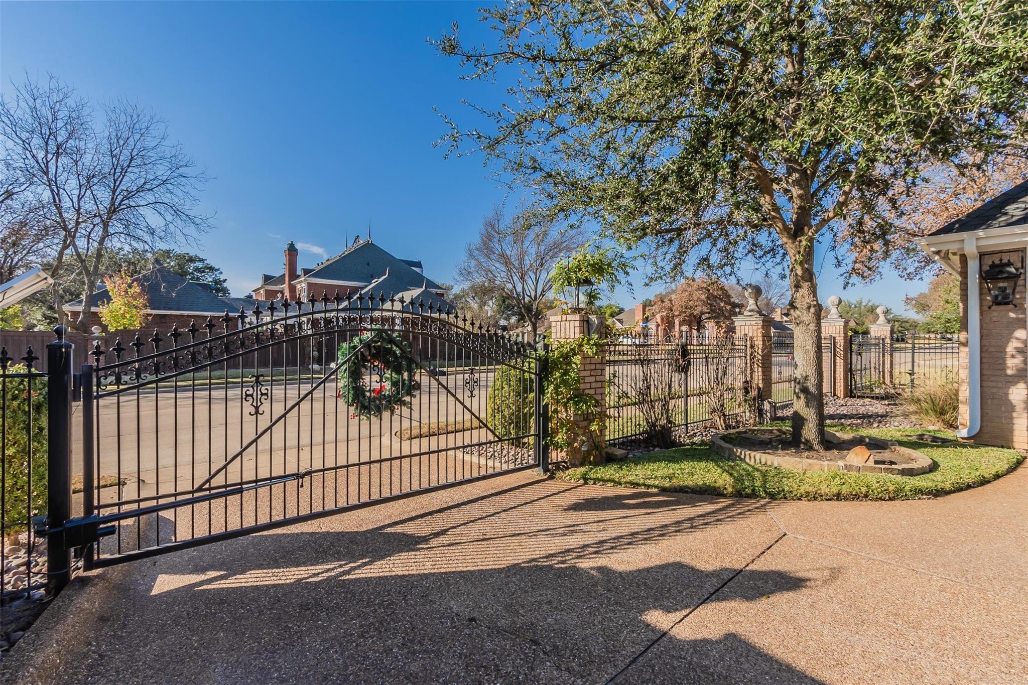 main property photo 14