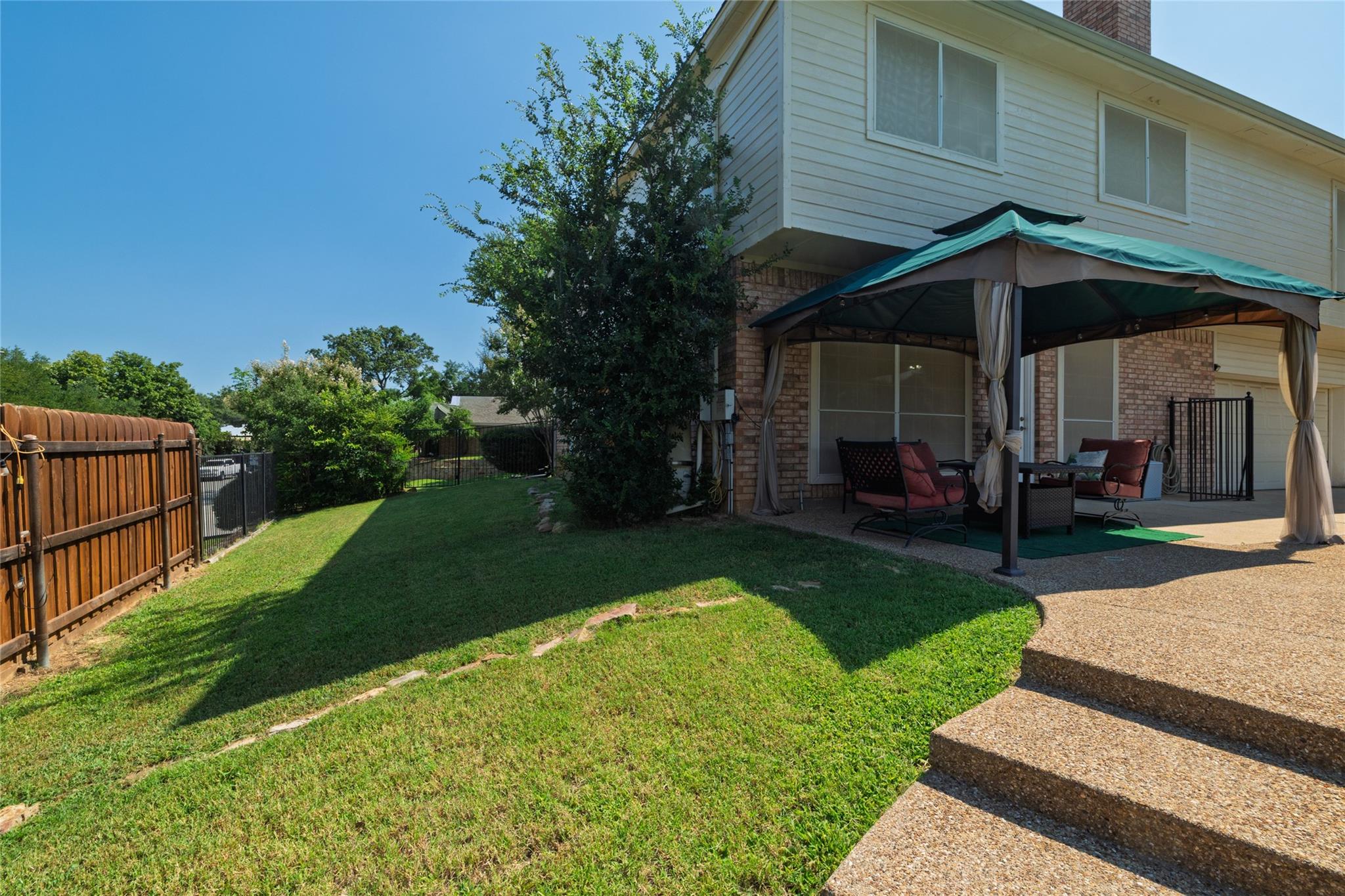 main property photo 37