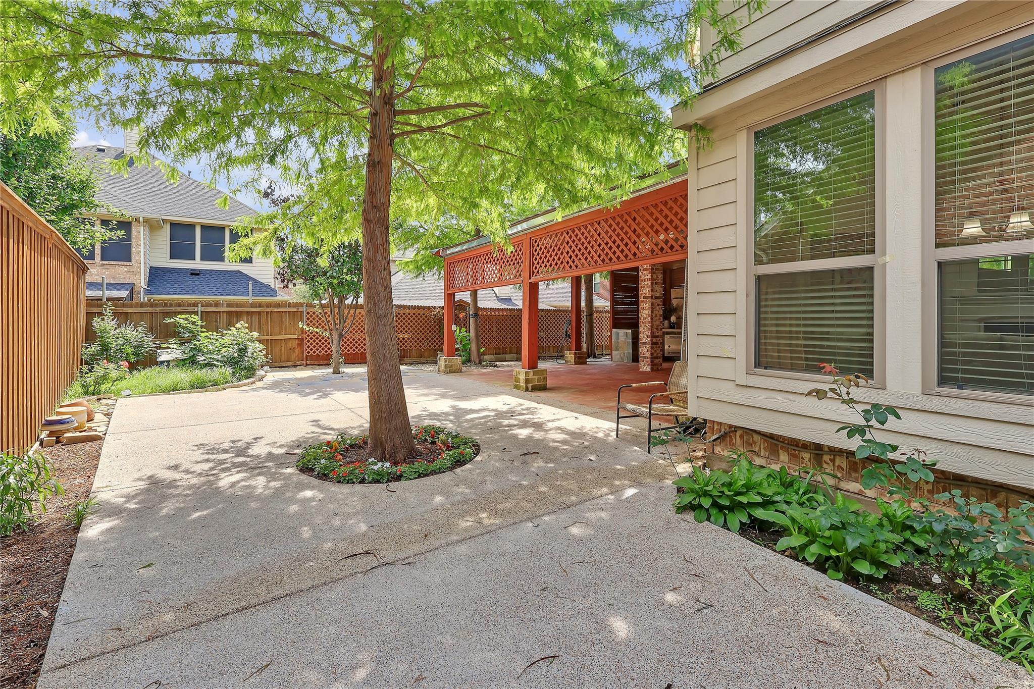 main property photo 35