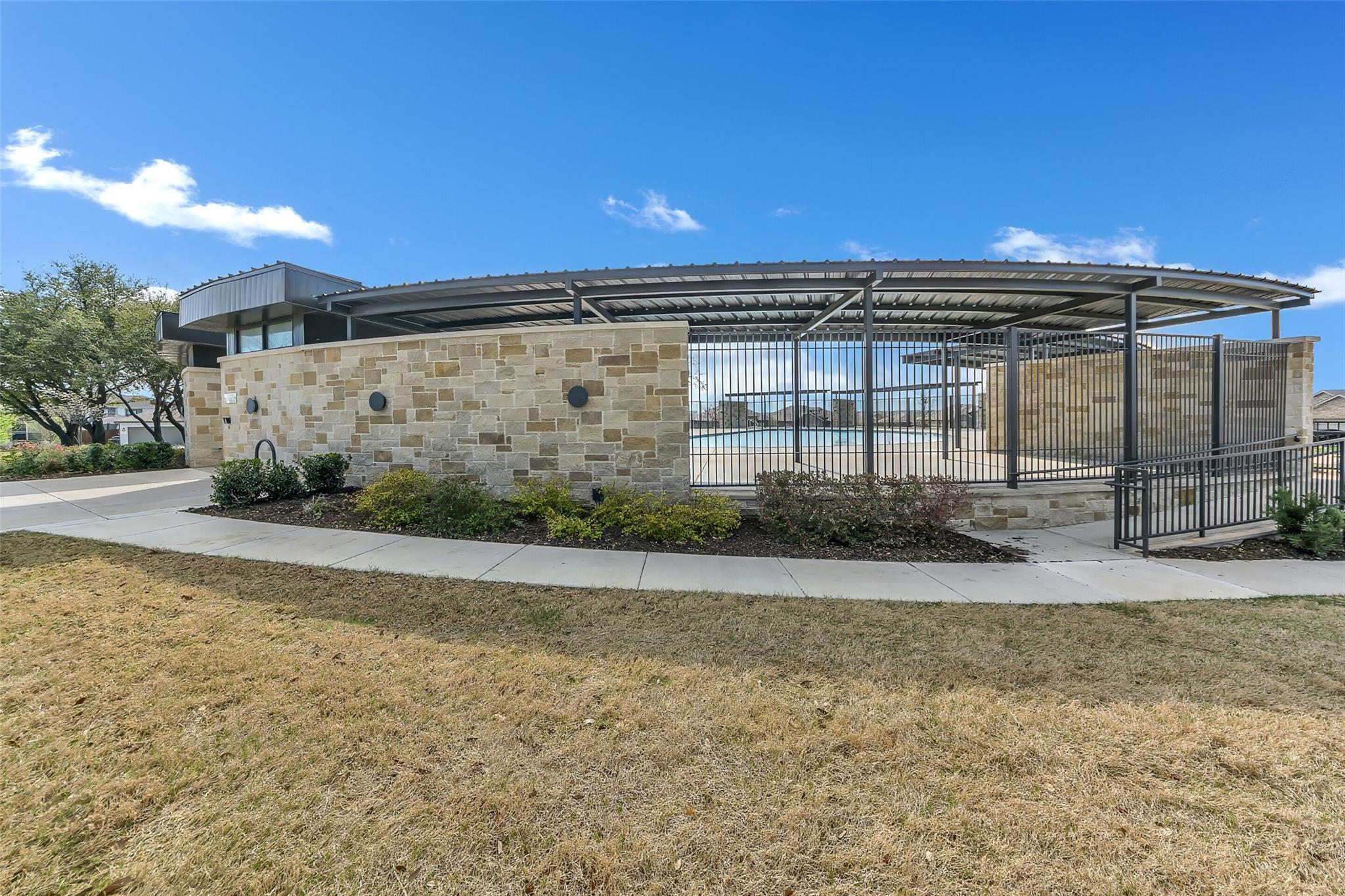 main property photo 21