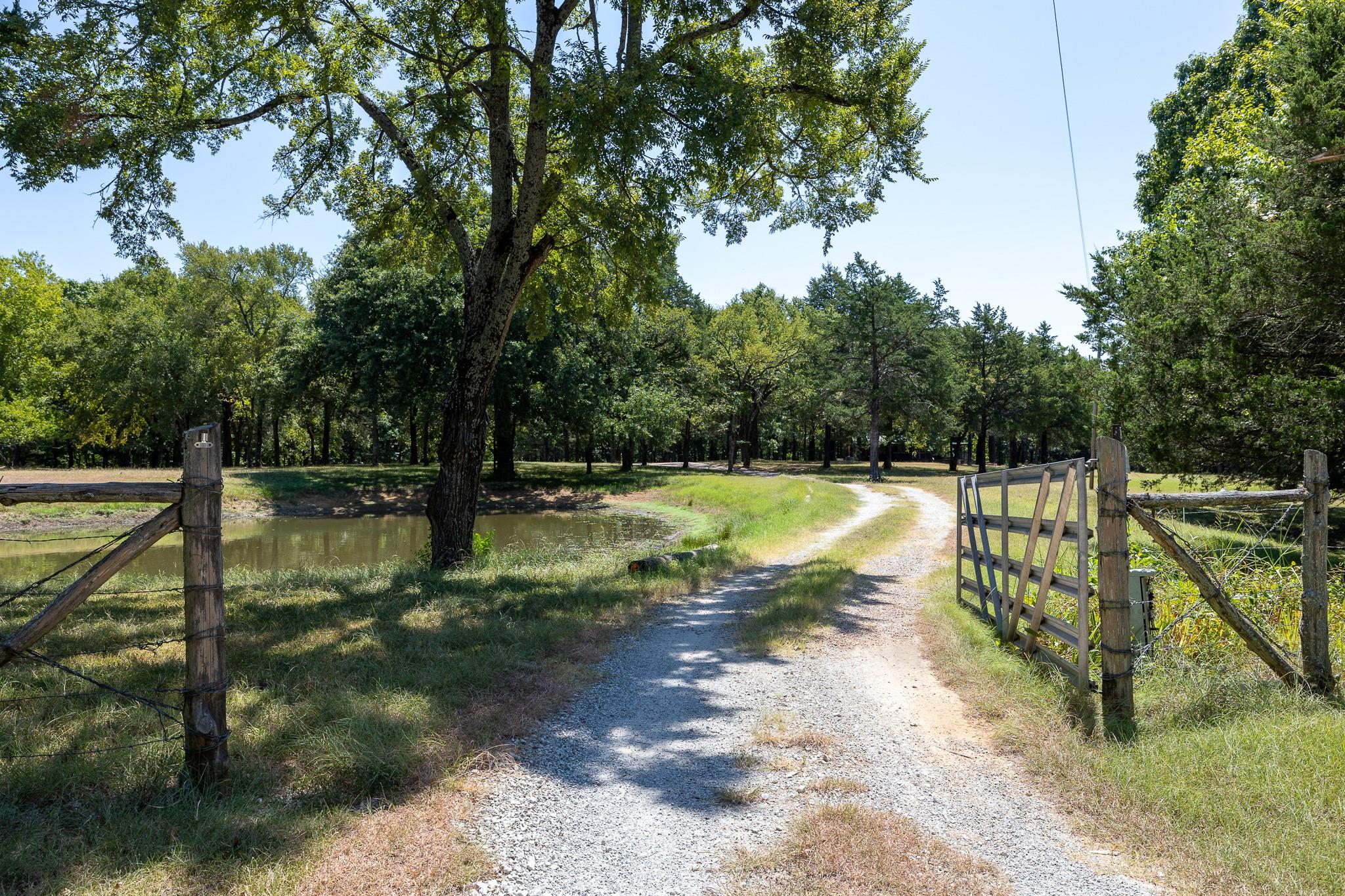 main property photo 25