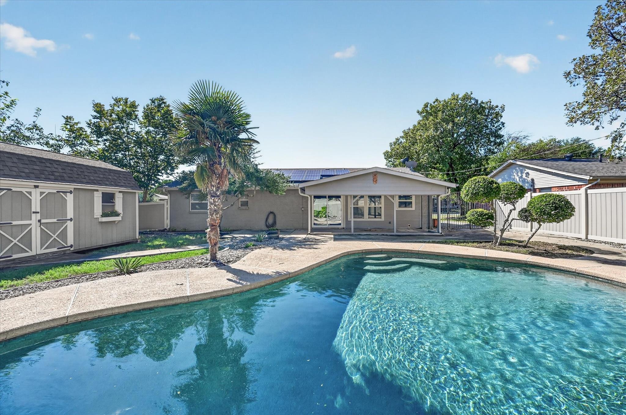 main property photo 20