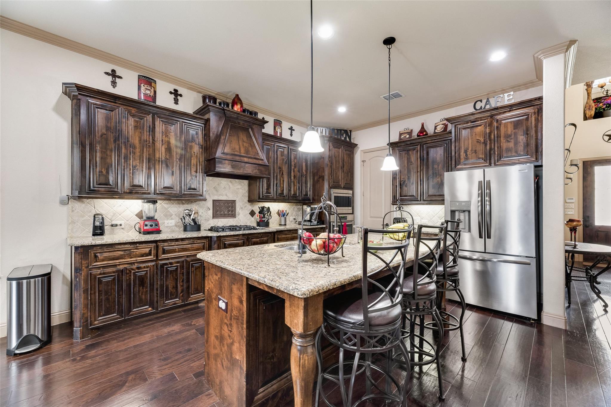 main property photo 5