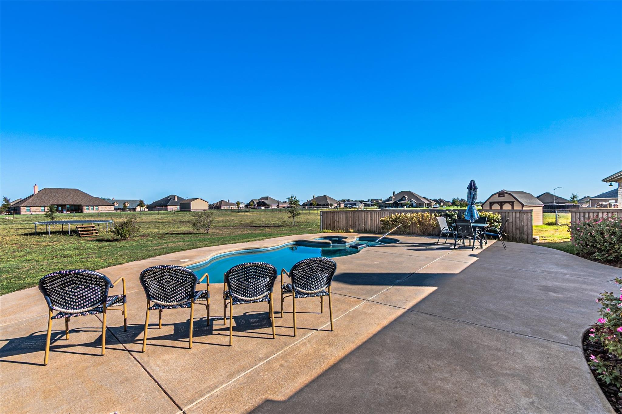 main property photo 34
