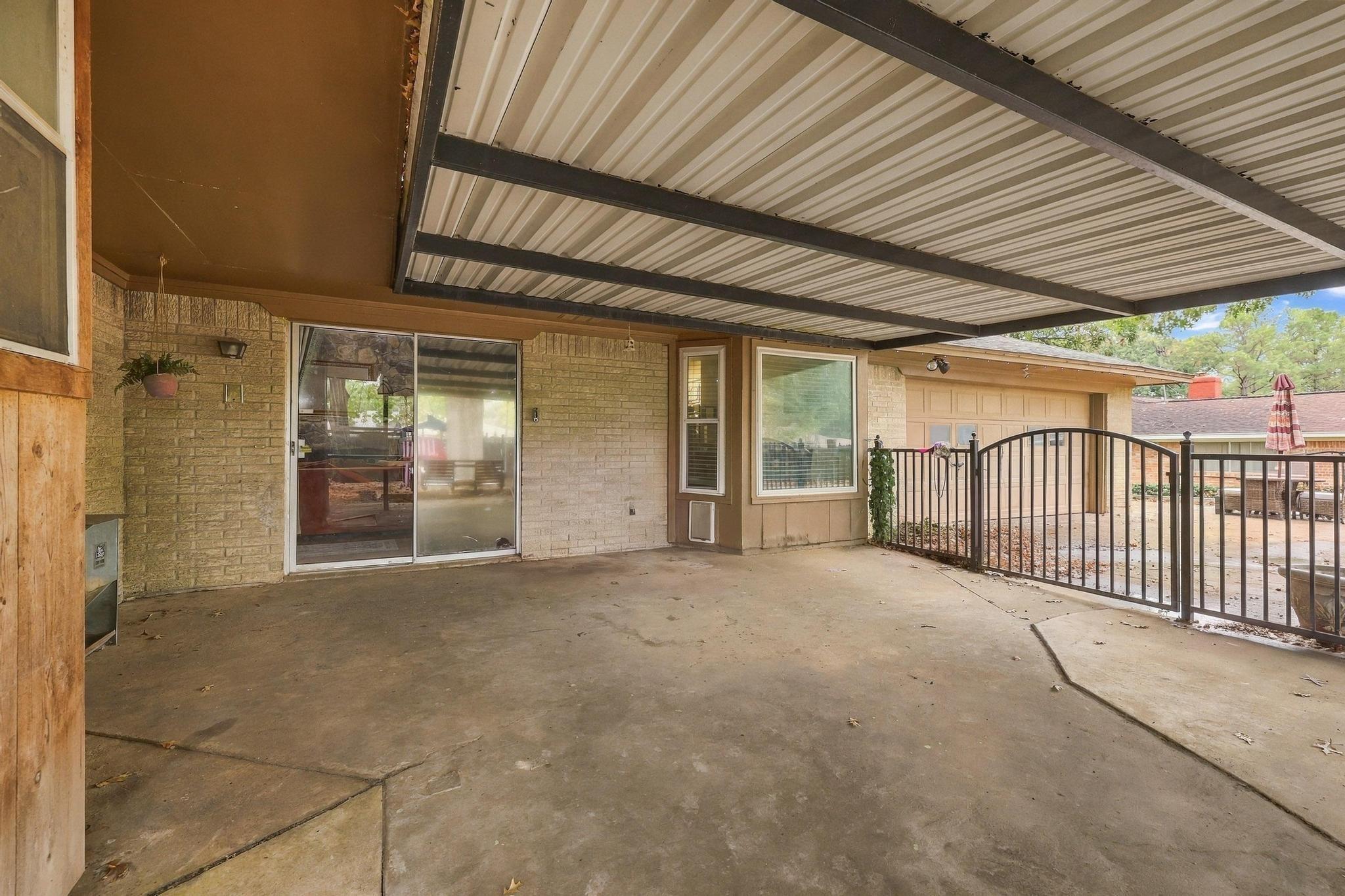 main property photo 34