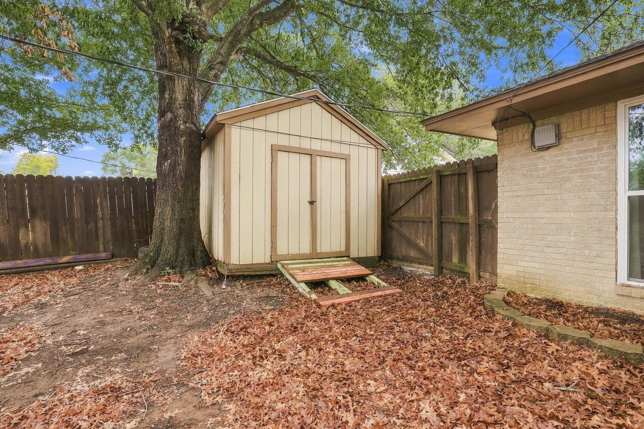 main property photo 35