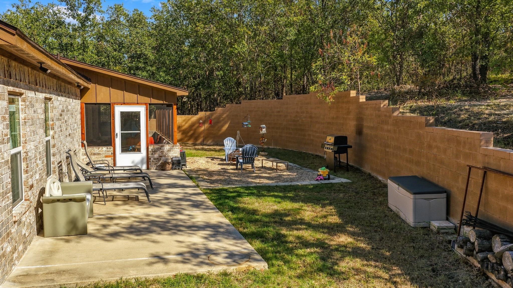 main property photo 24