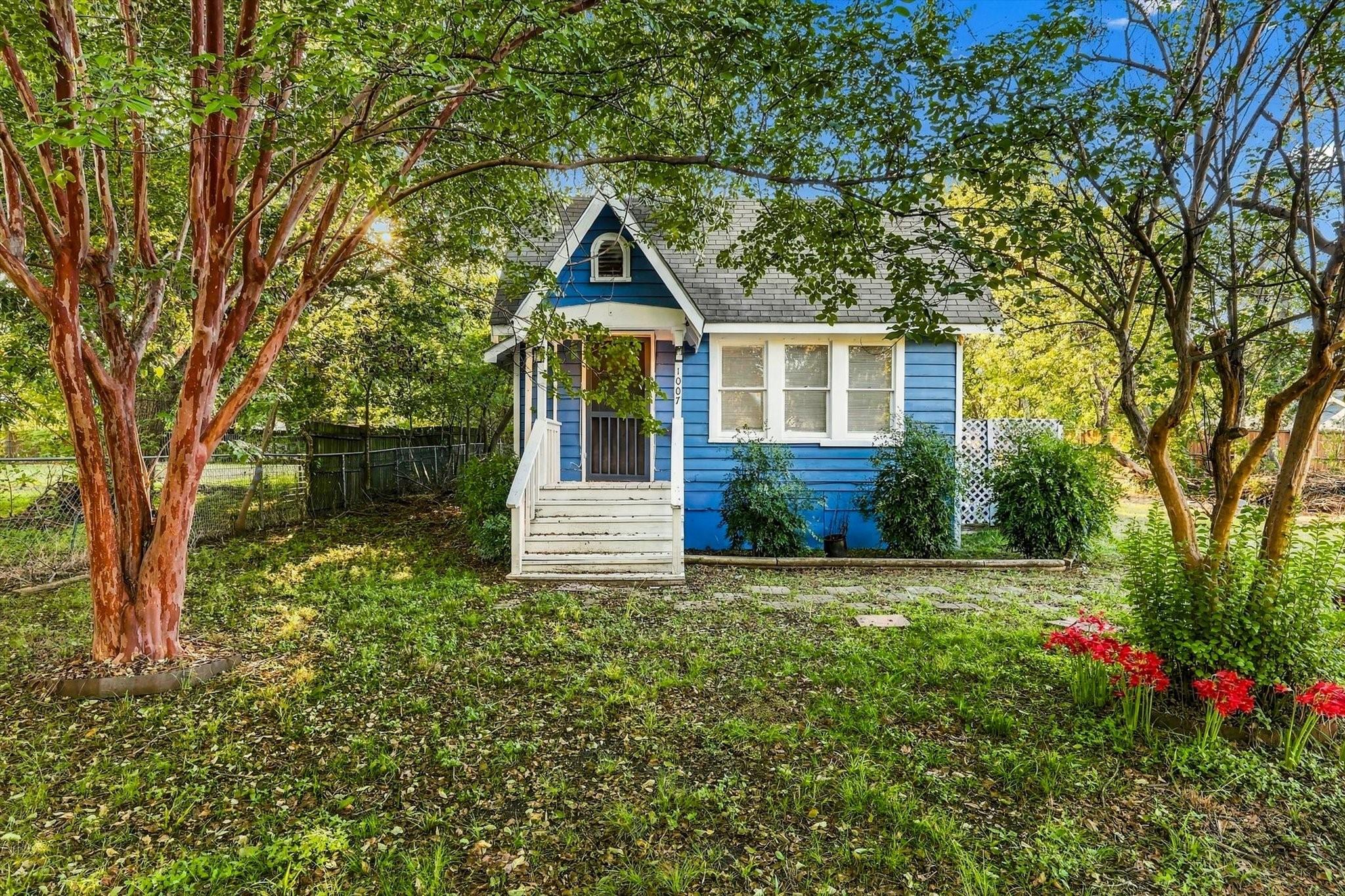 main property photo 29