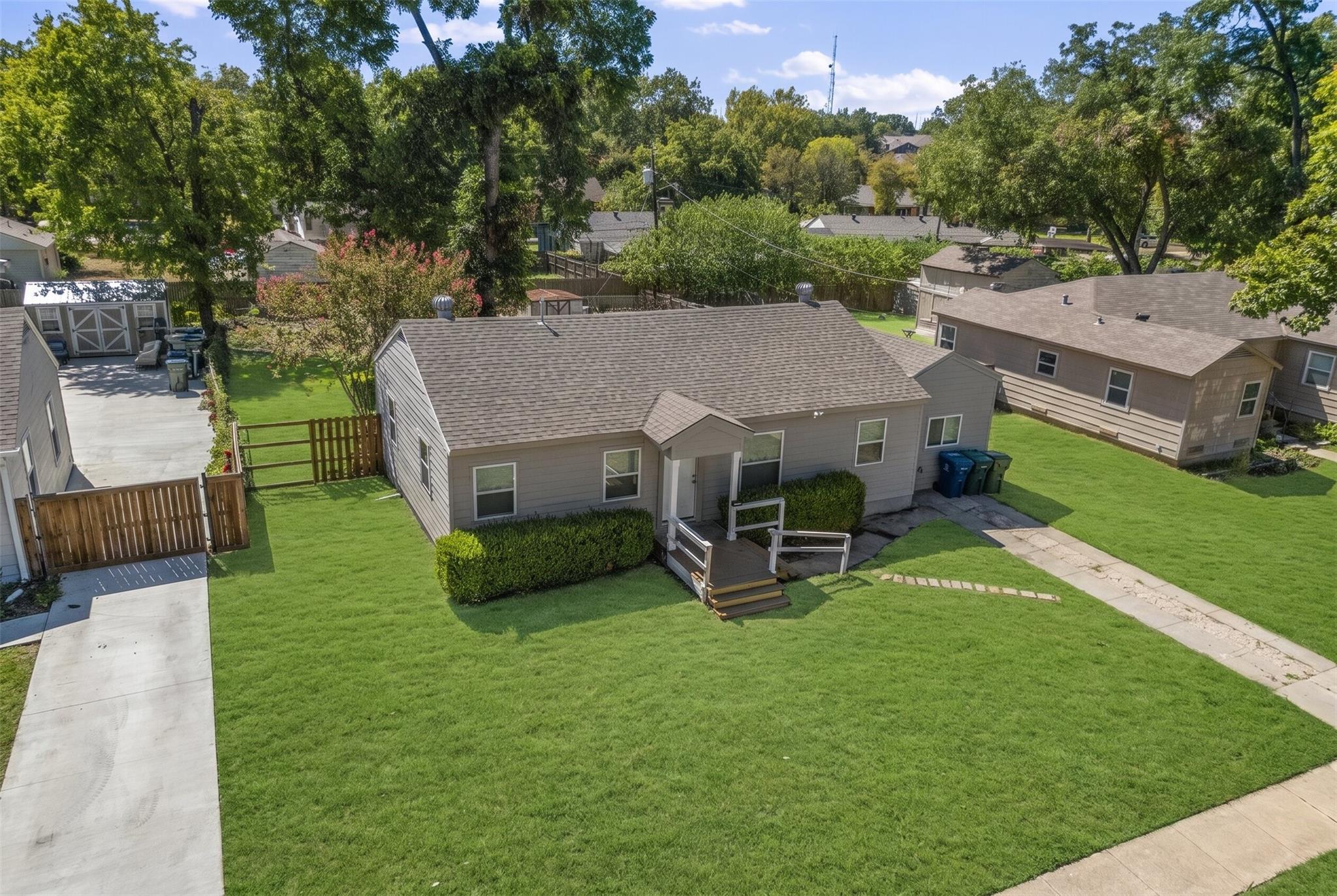 main property photo 29