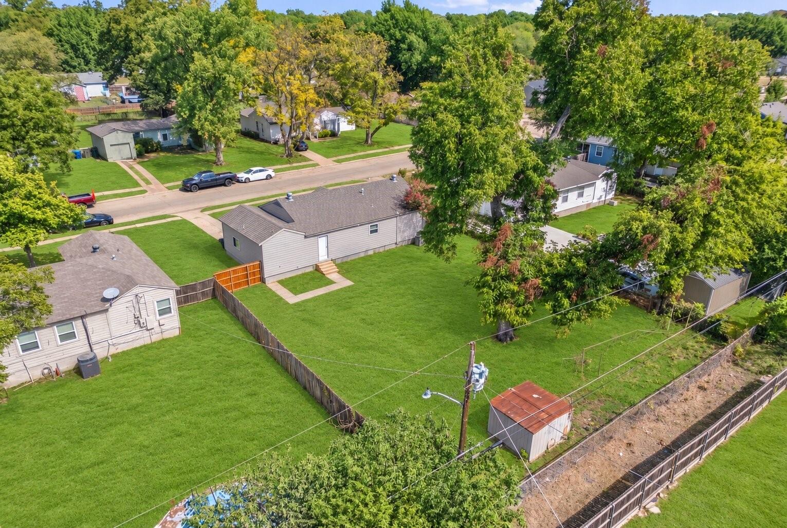main property photo 30
