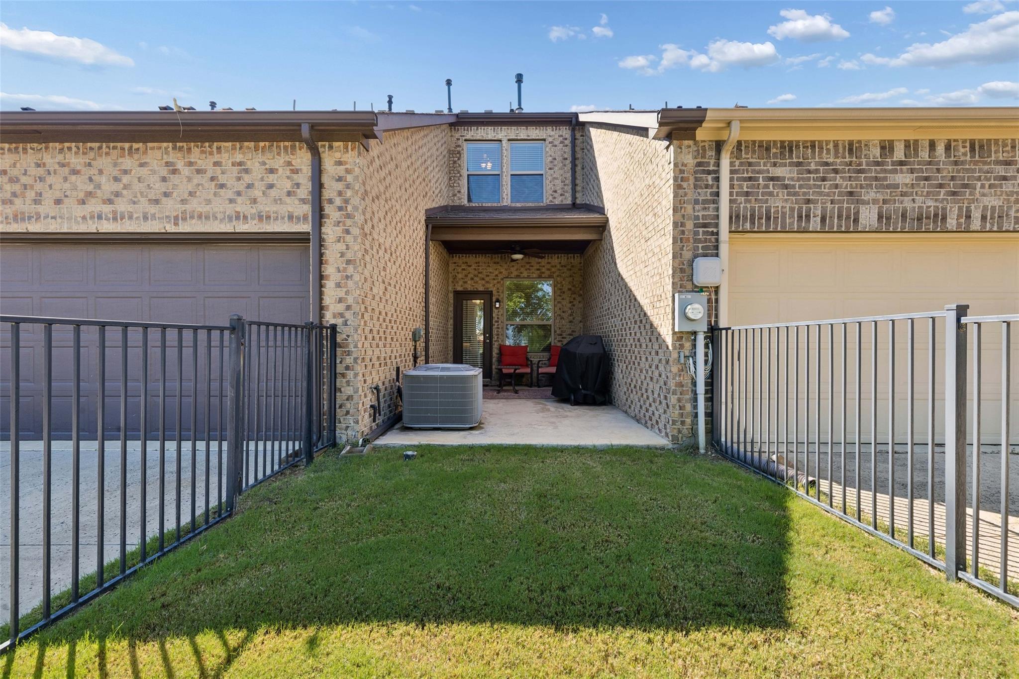 main property photo 32