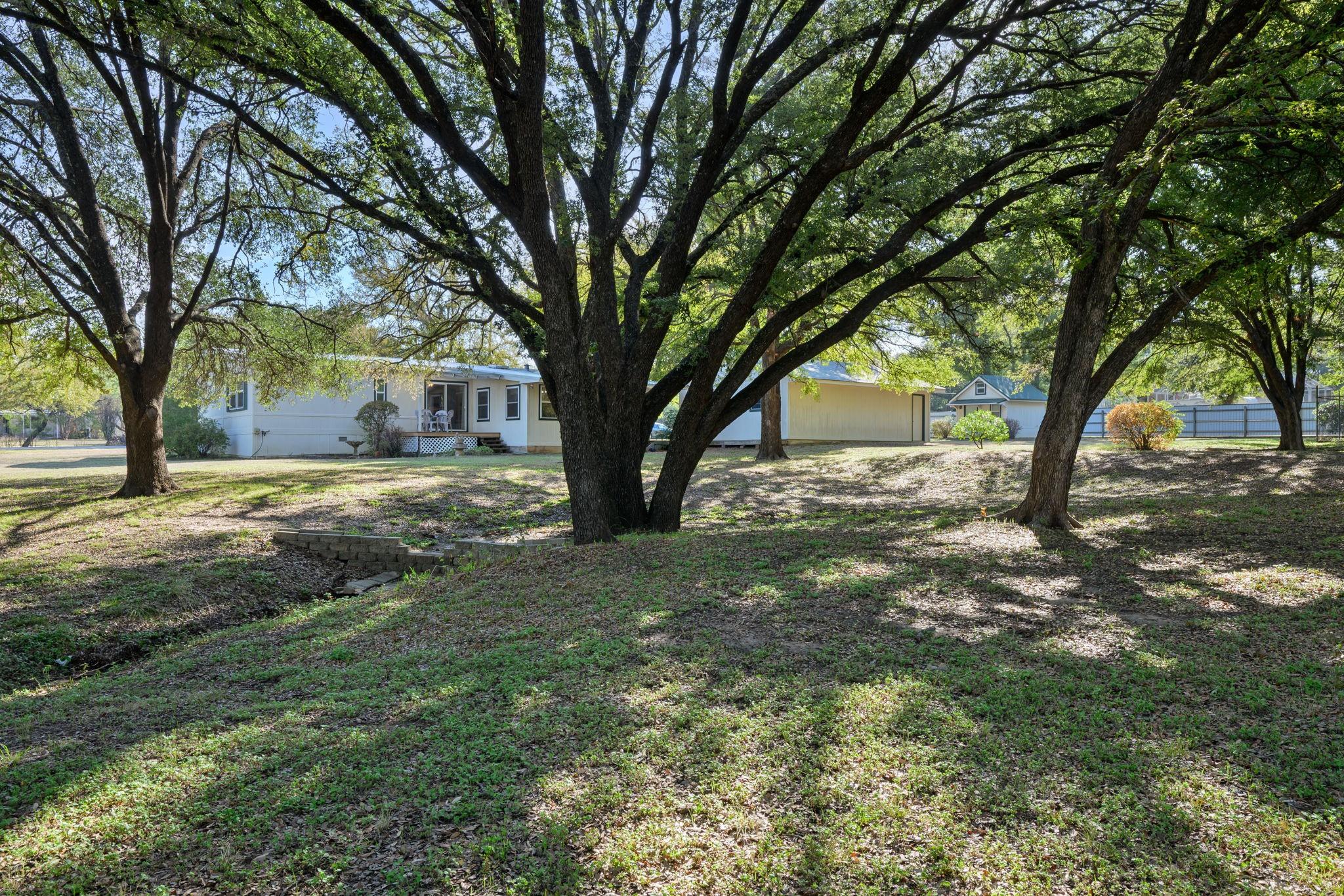 main property photo 31