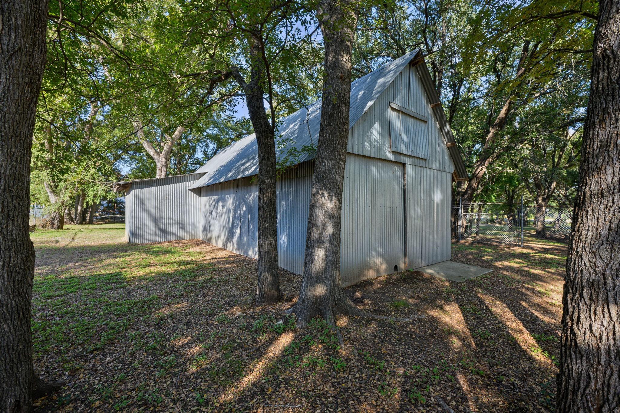 main property photo 34