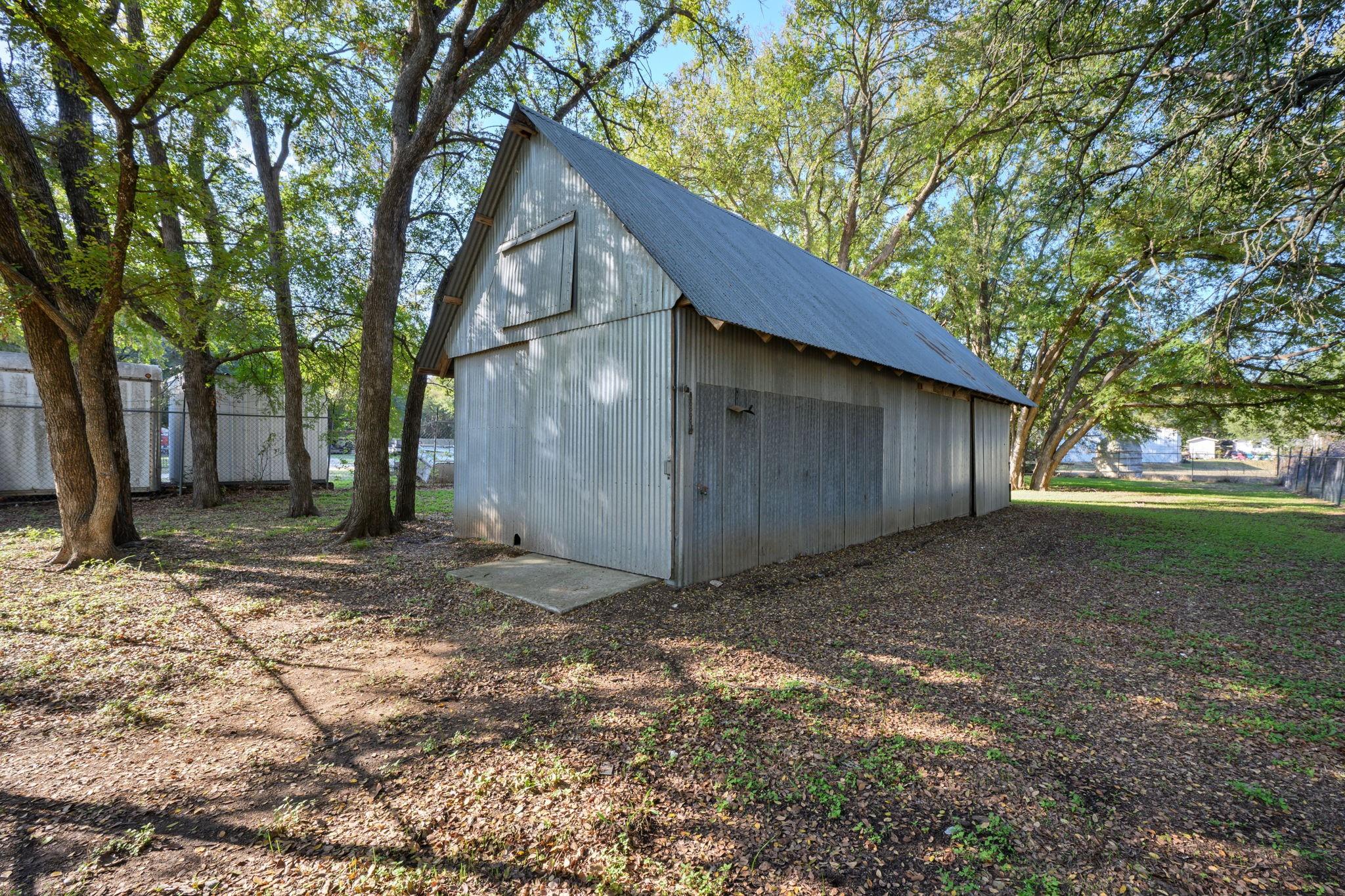 main property photo 35