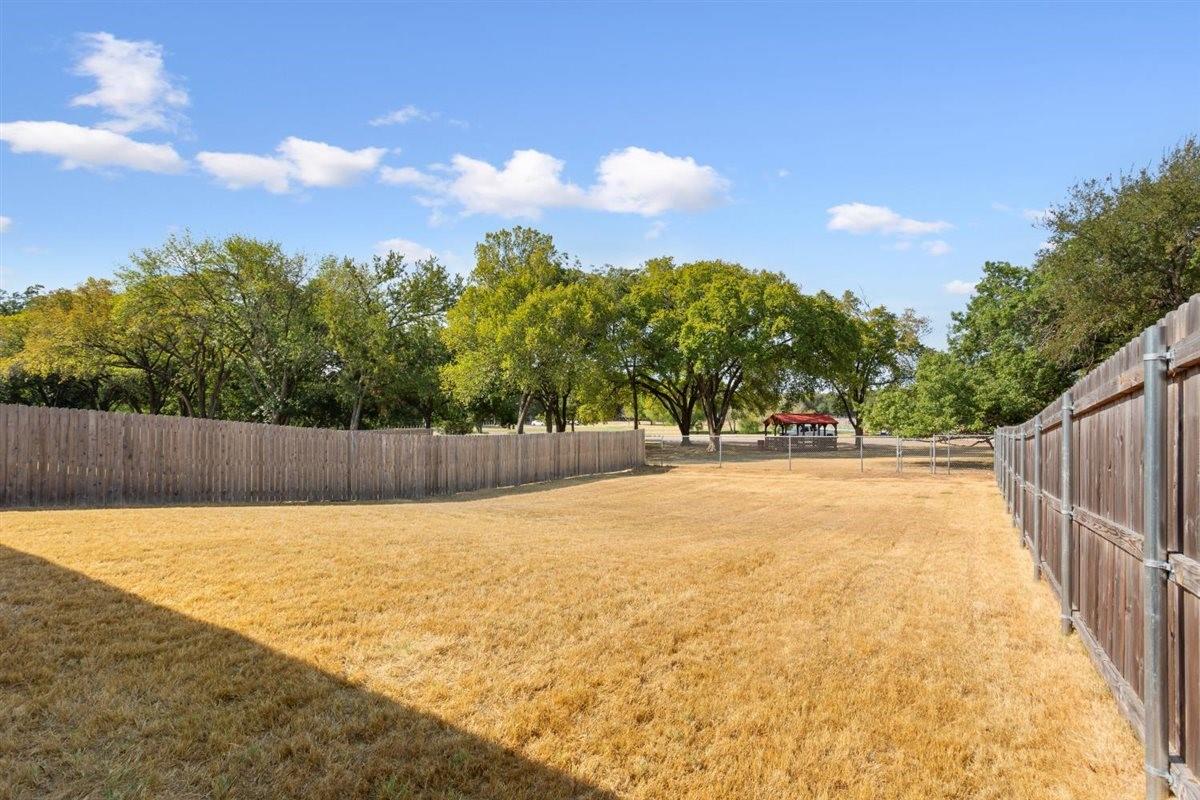 main property photo 22
