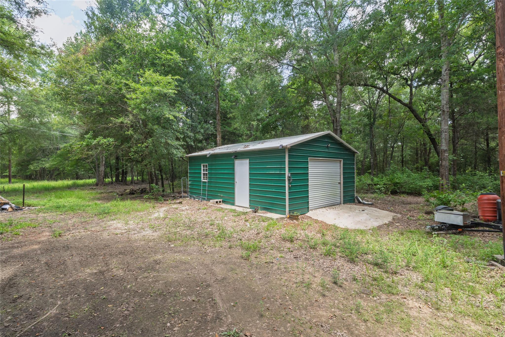 main property photo 20