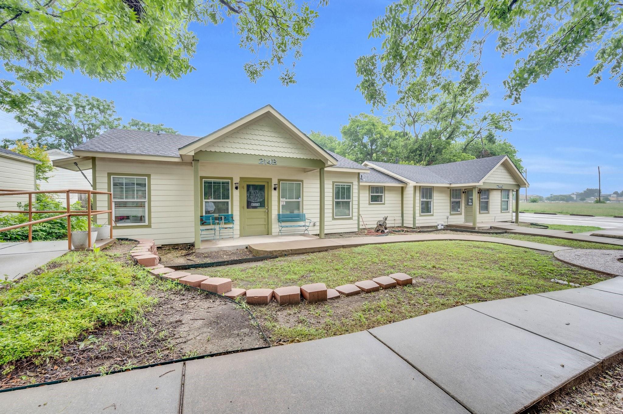 main property photo 8