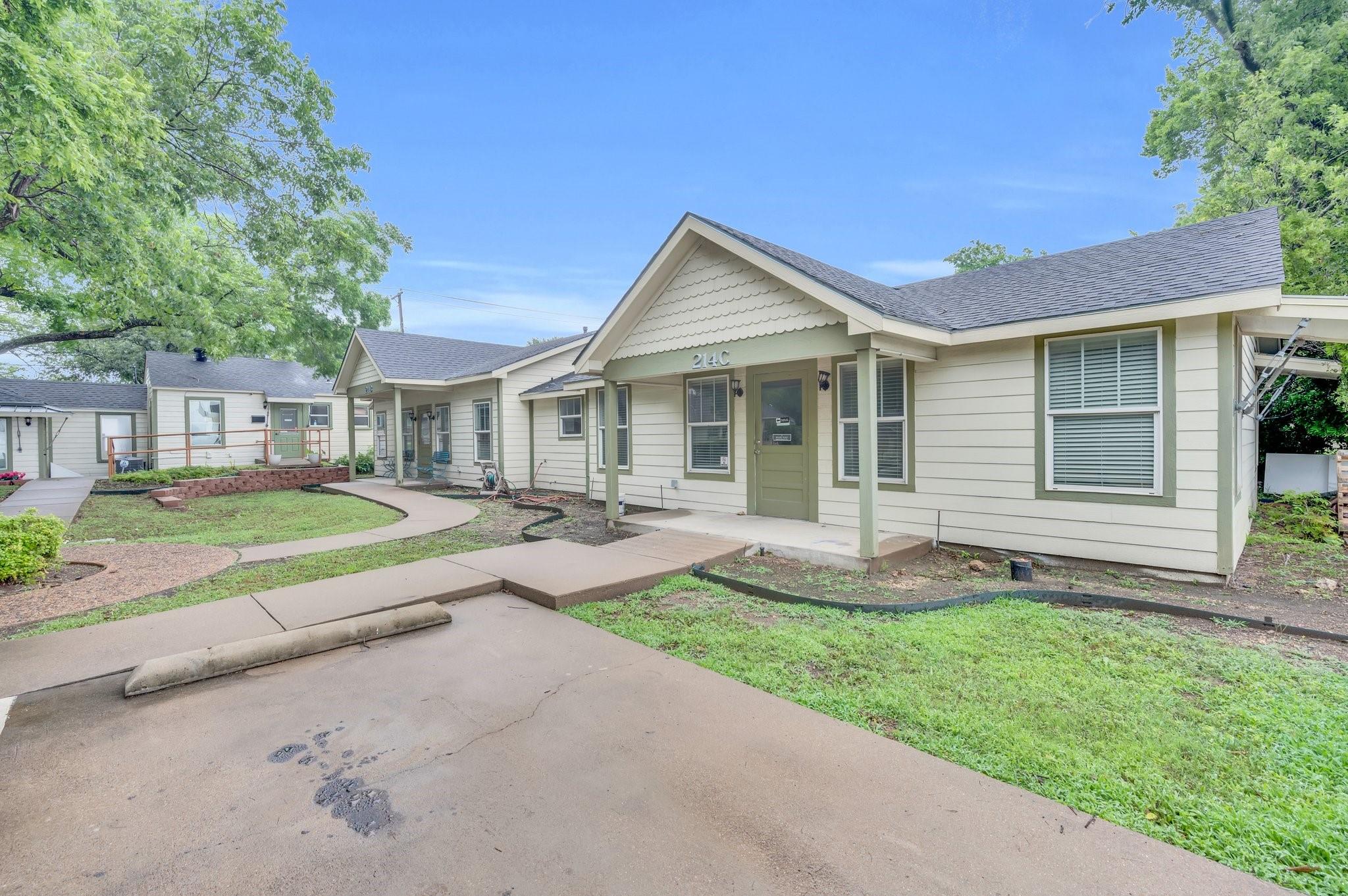 main property photo 10
