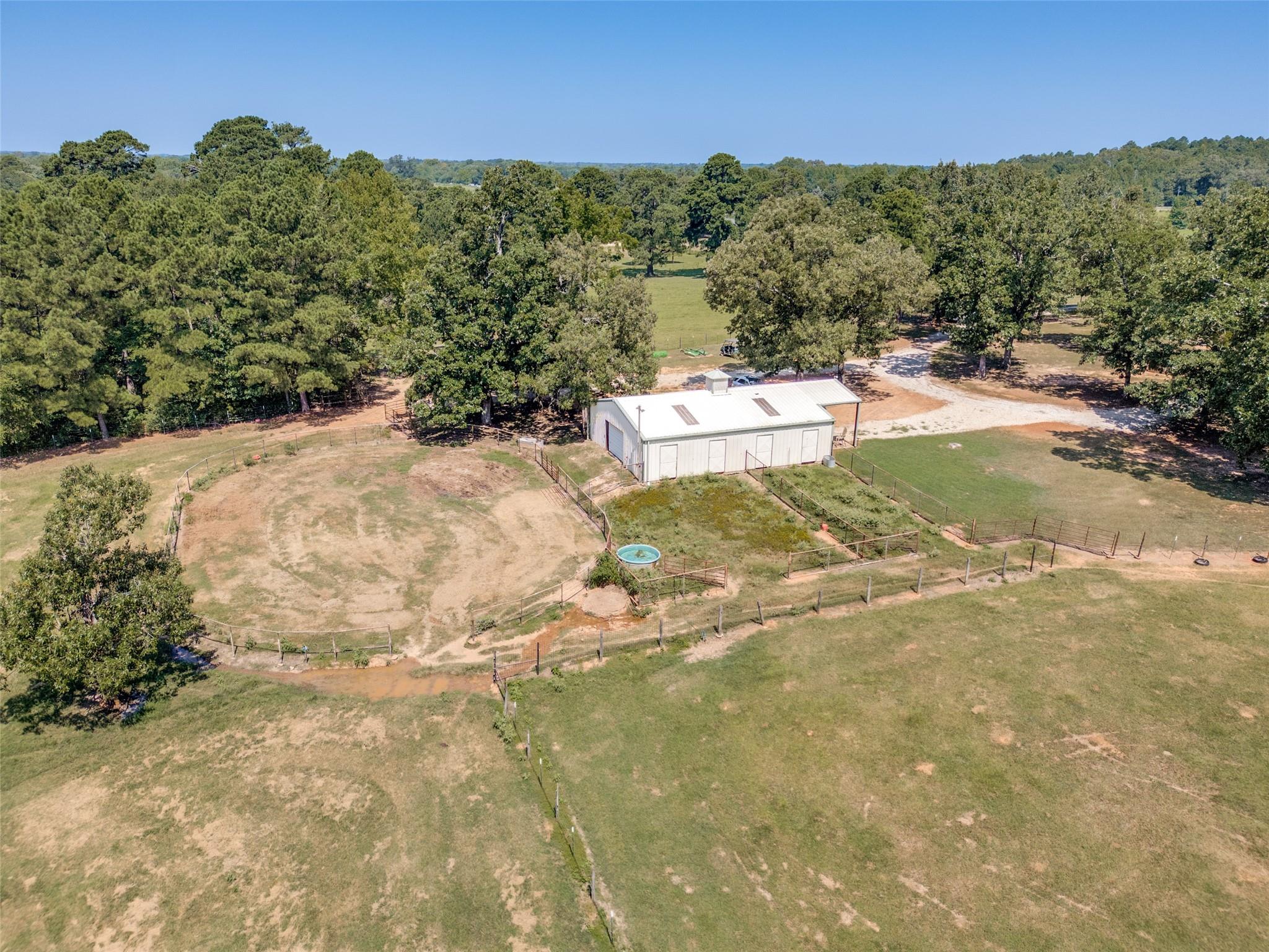 main property photo 23