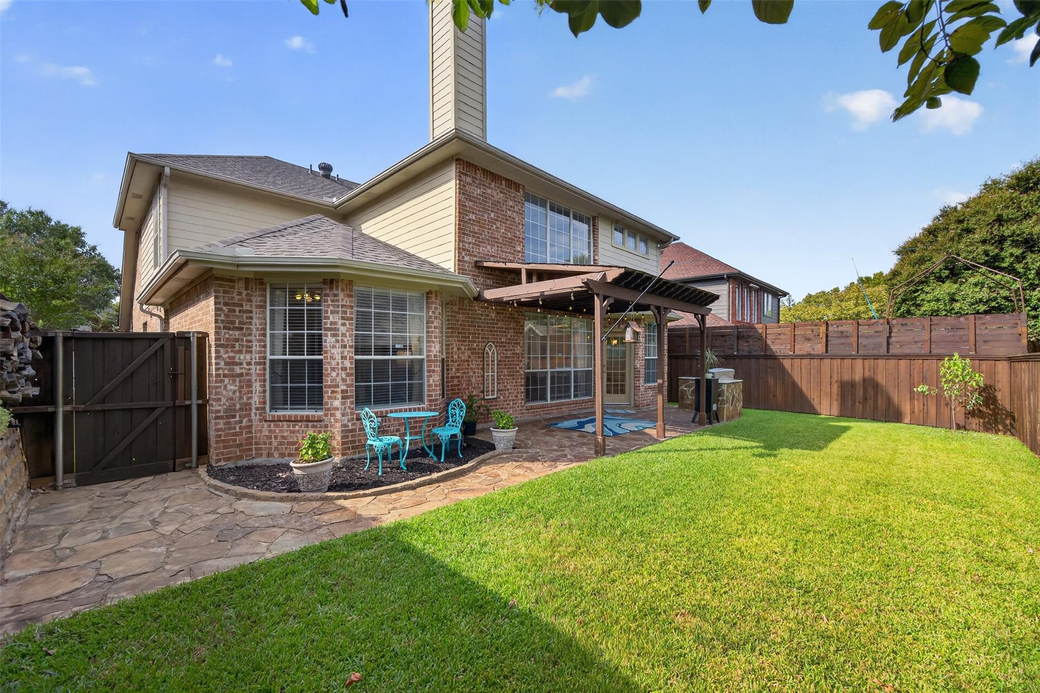 main property photo 32