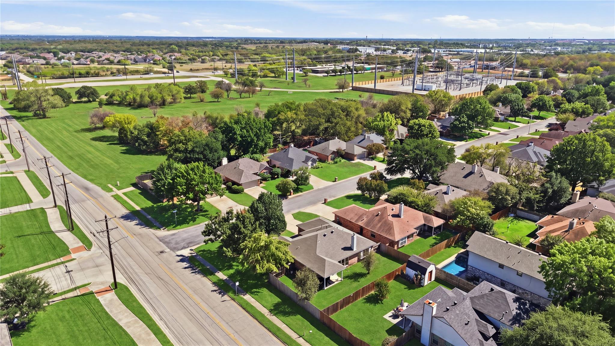 main property photo 34
