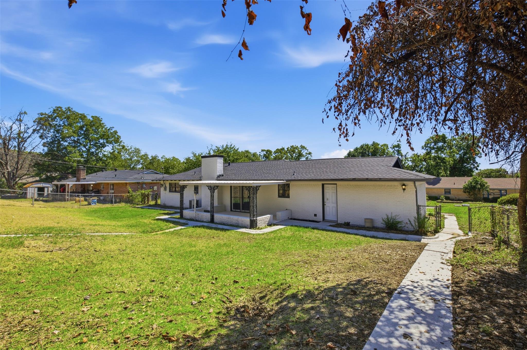 main property photo 27
