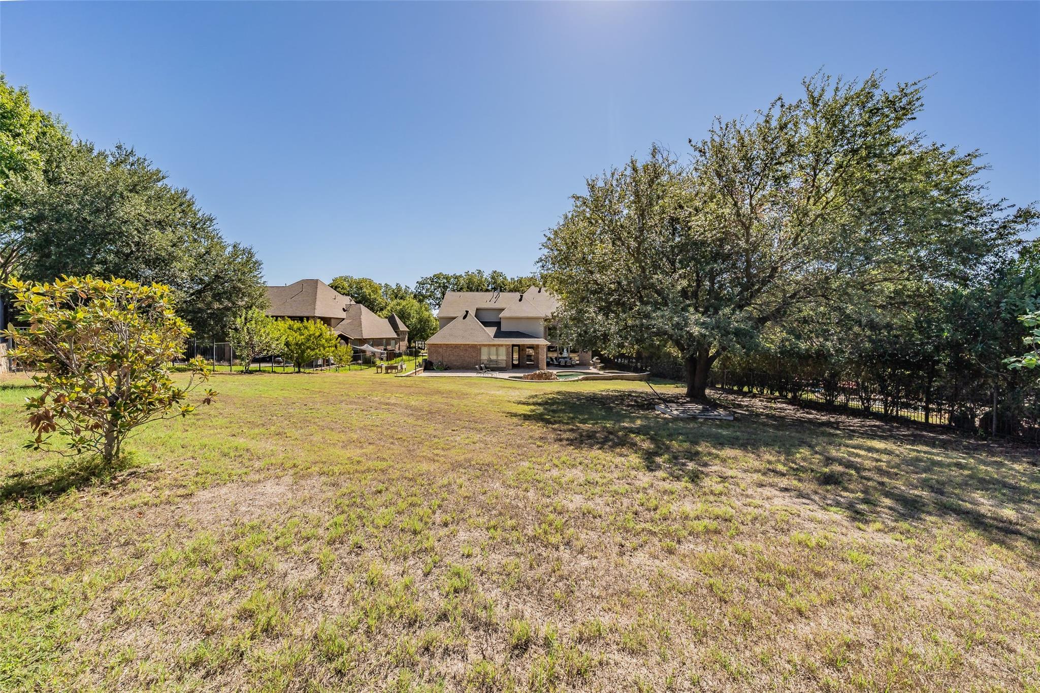 main property photo 37