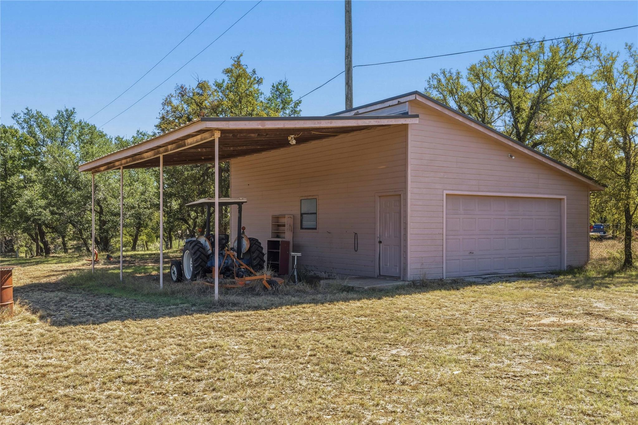 main property photo 33
