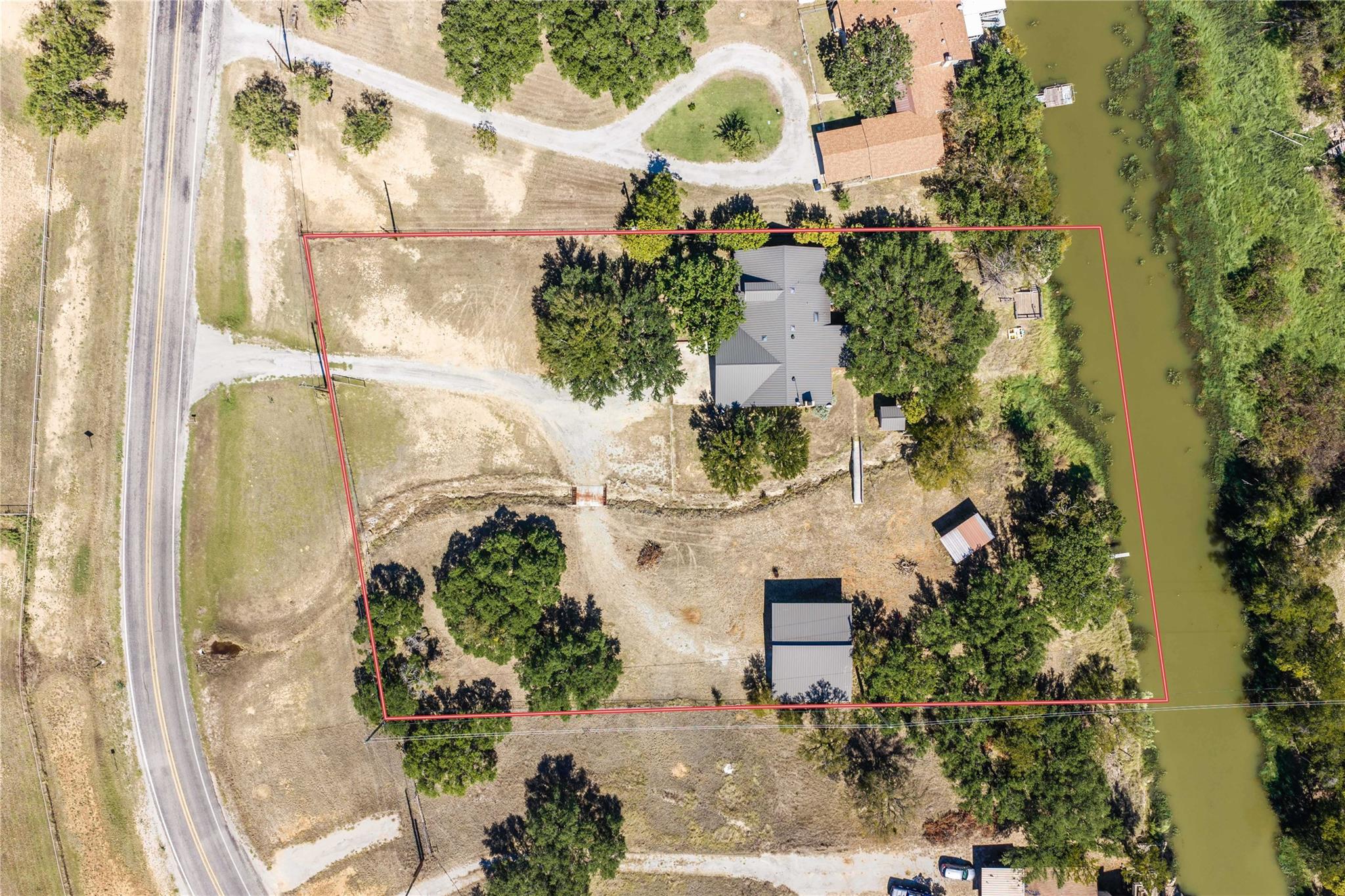 main property photo 39