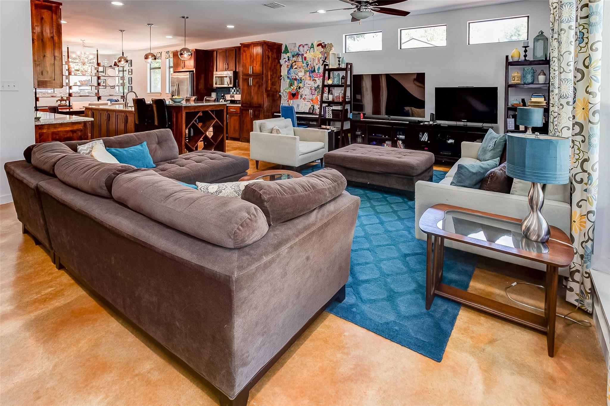 main property photo 12