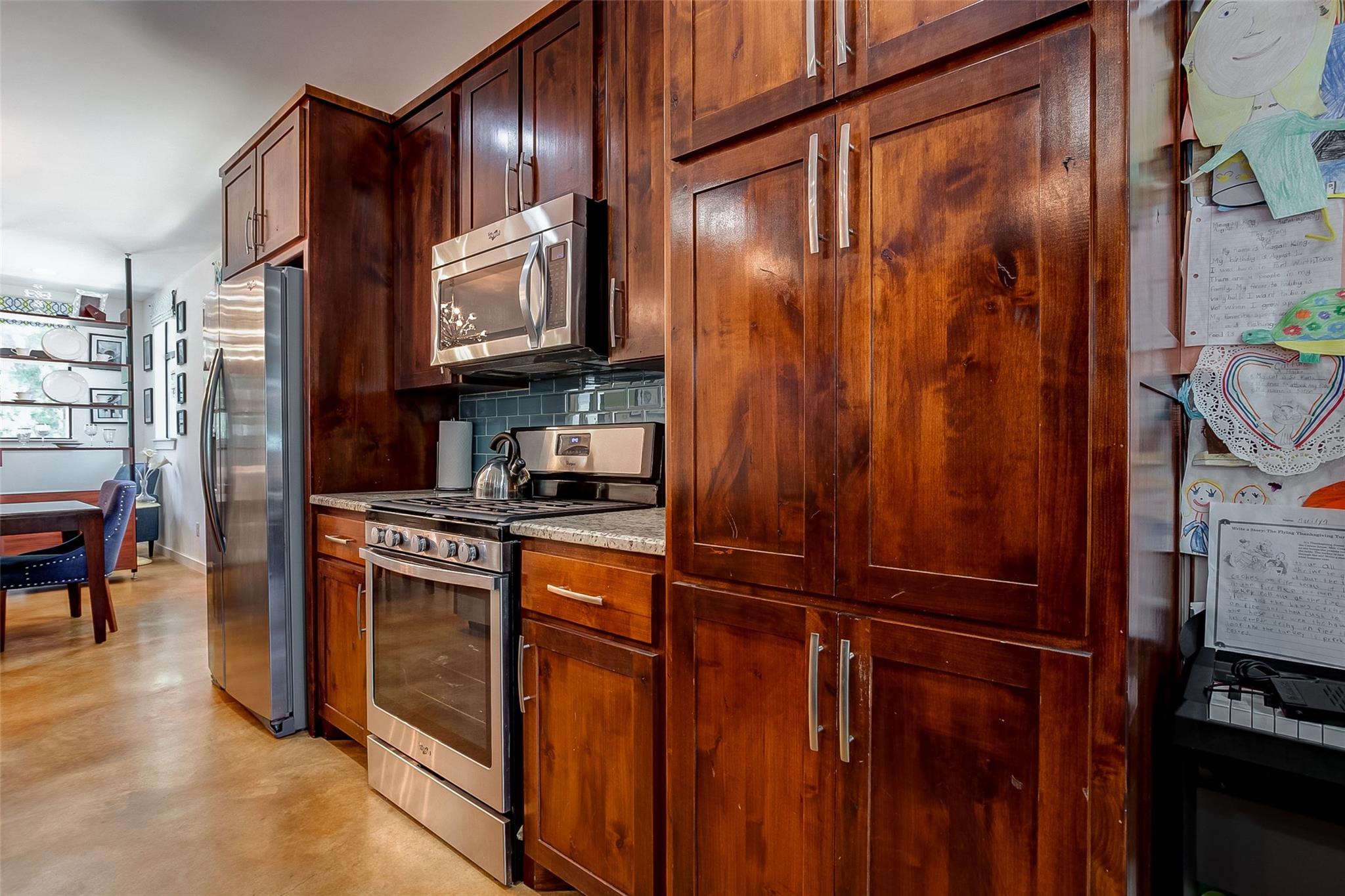 main property photo 7