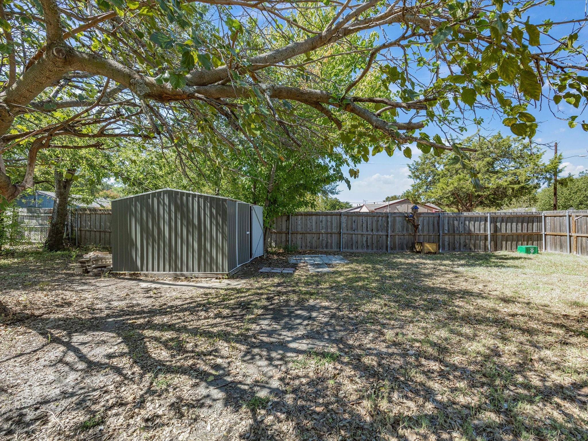 main property photo 30