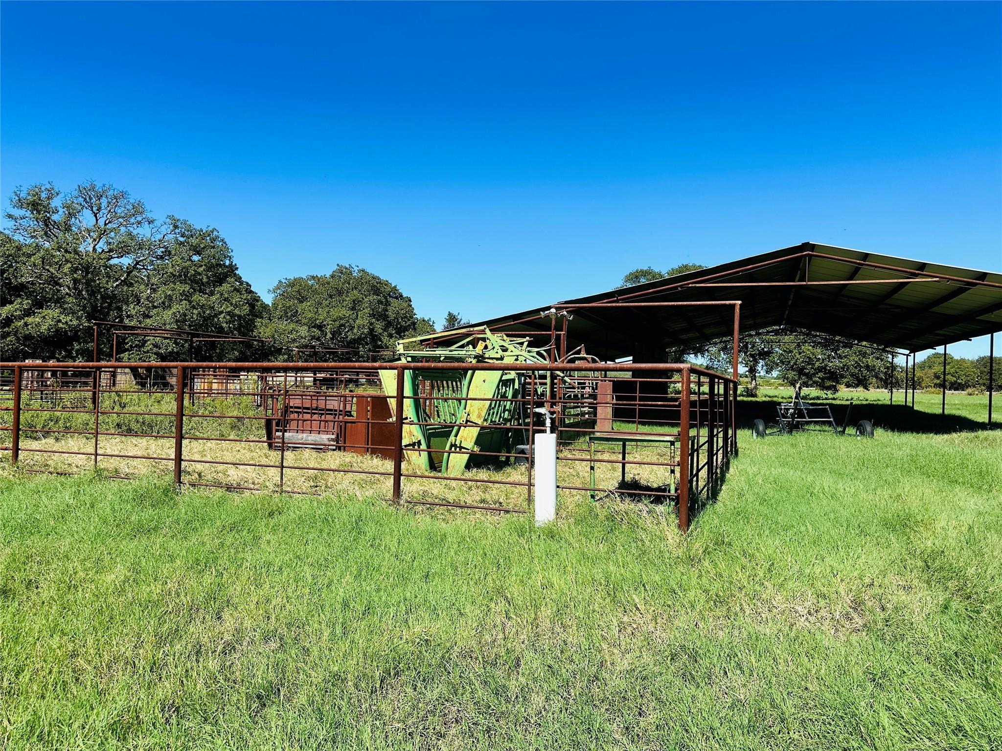 main property photo 11