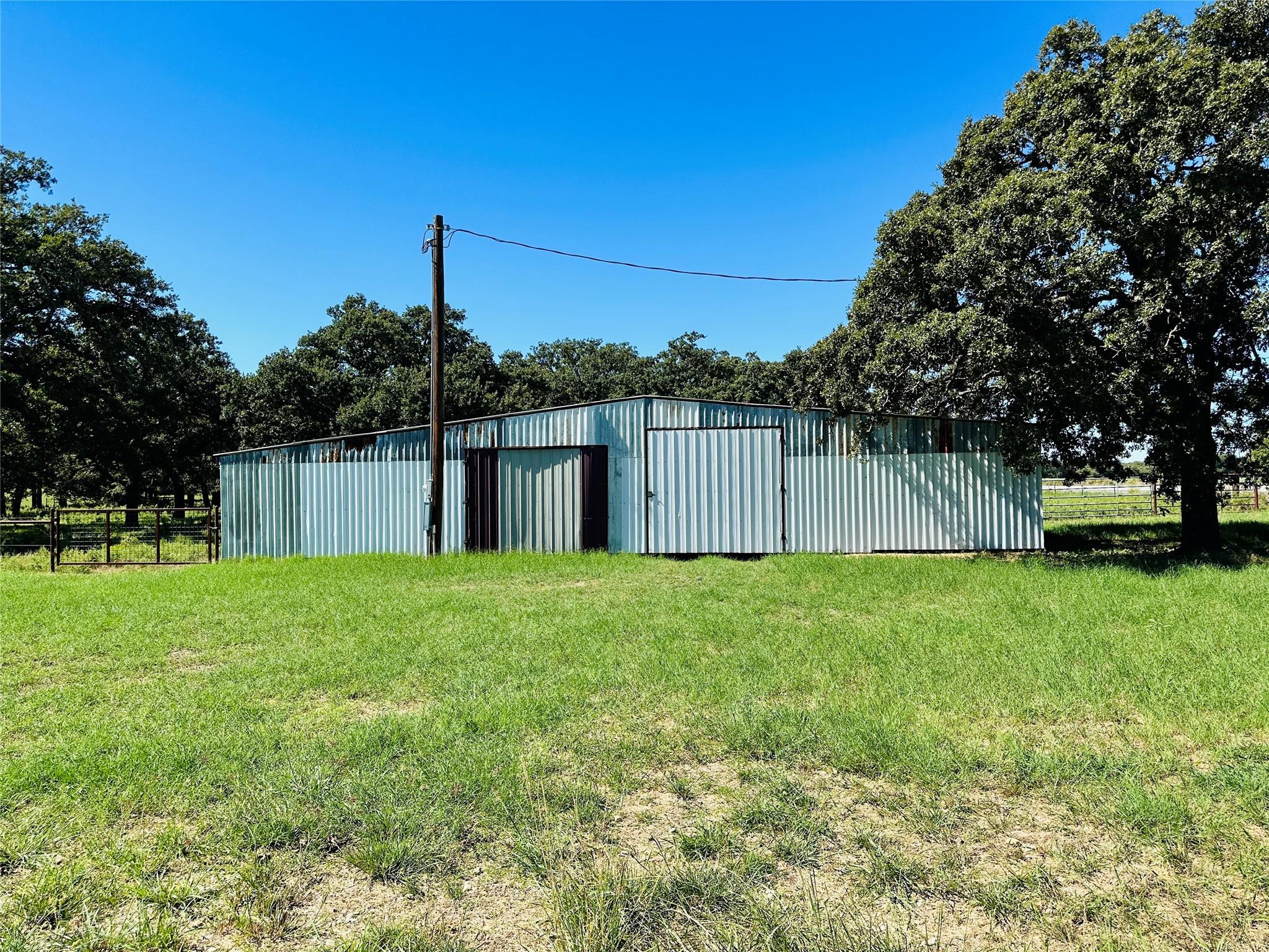 main property photo 17