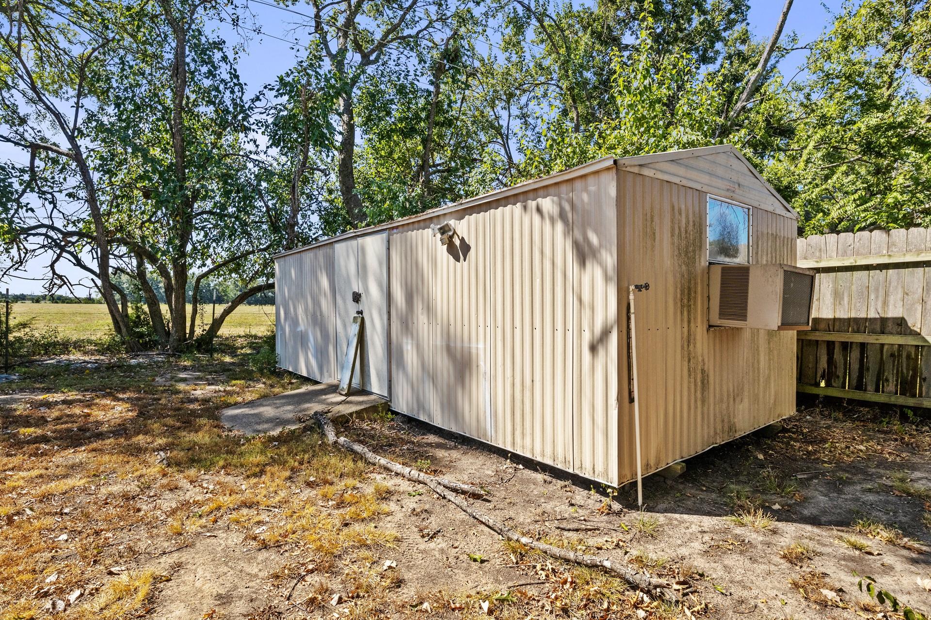 main property photo 33