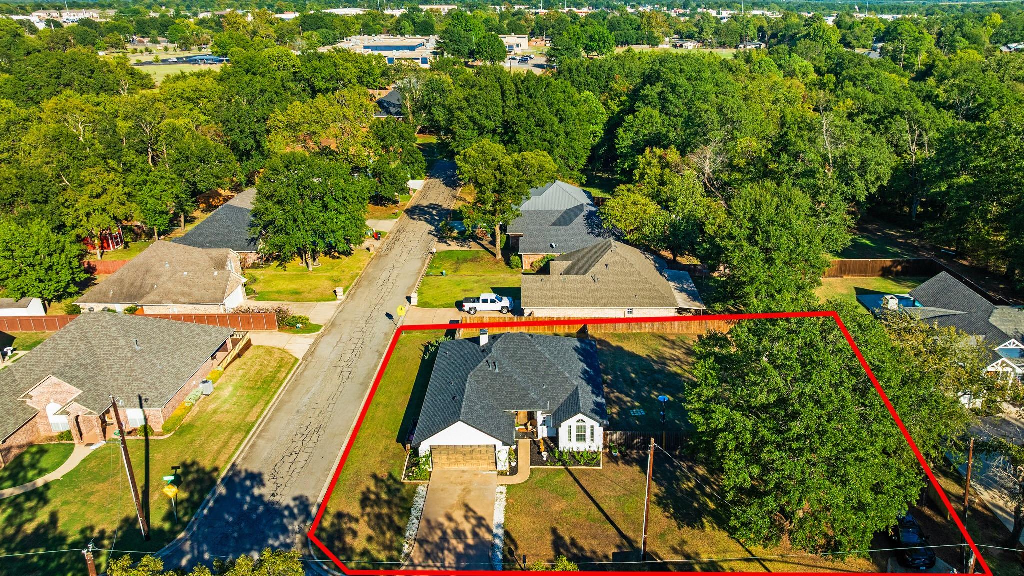 main property photo 29