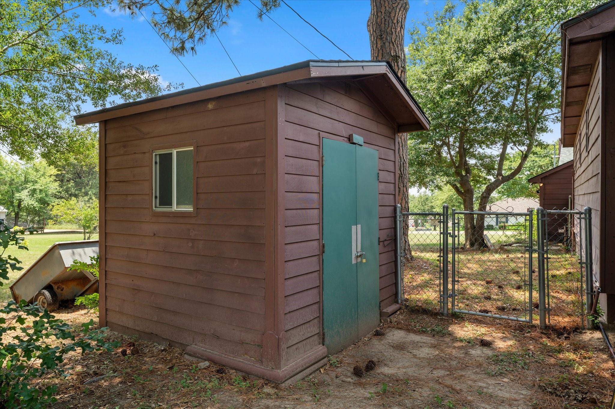 main property photo 38
