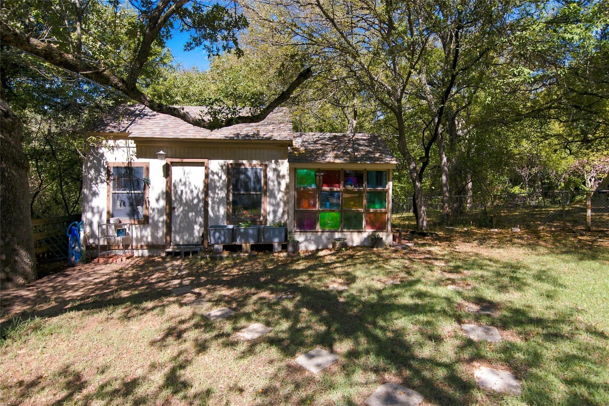 main property photo 36