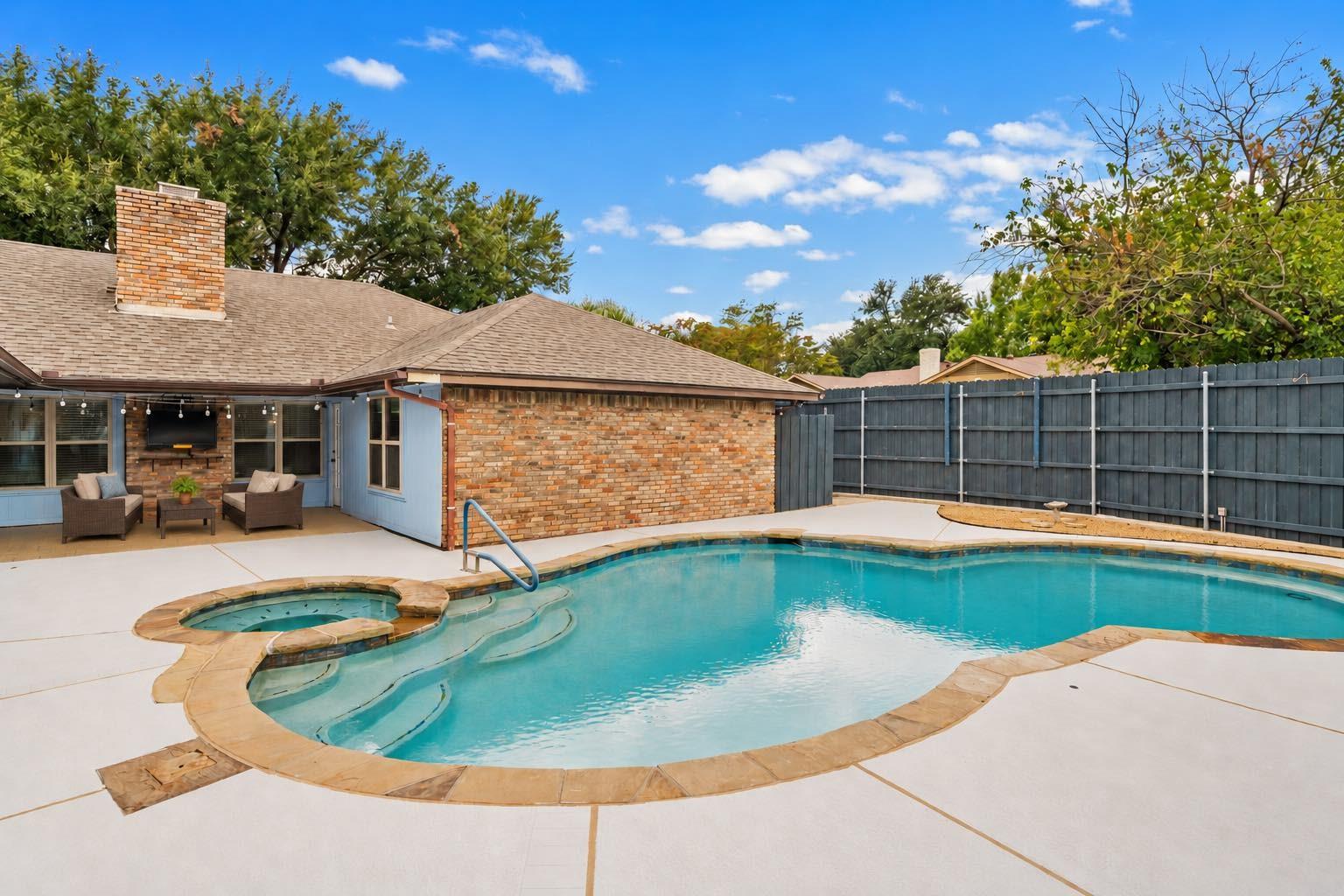main property photo 3