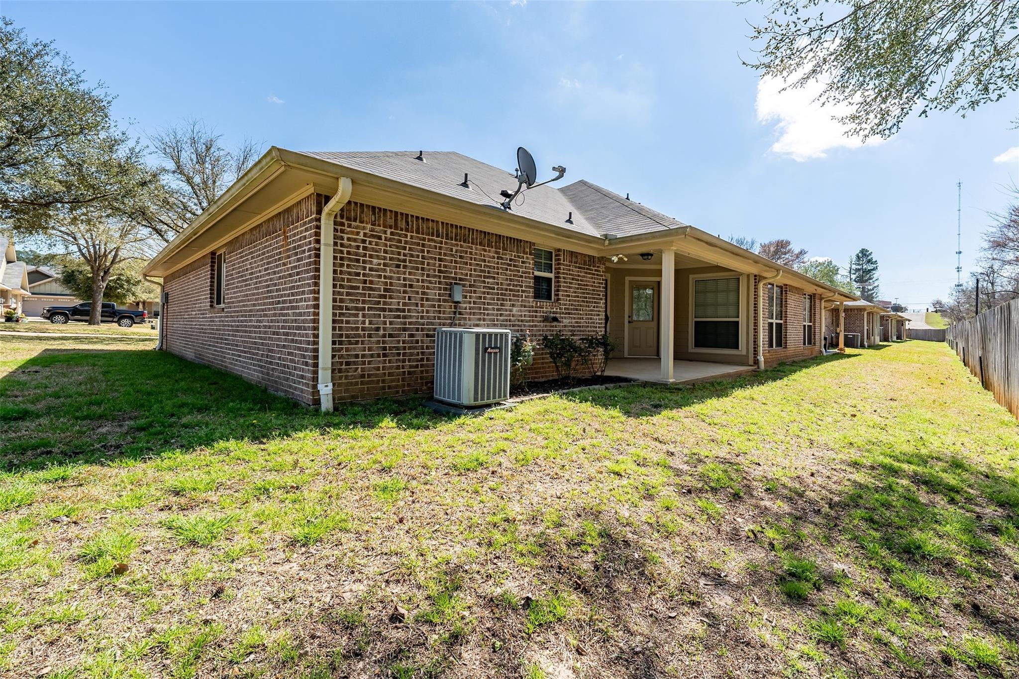 main property photo 22