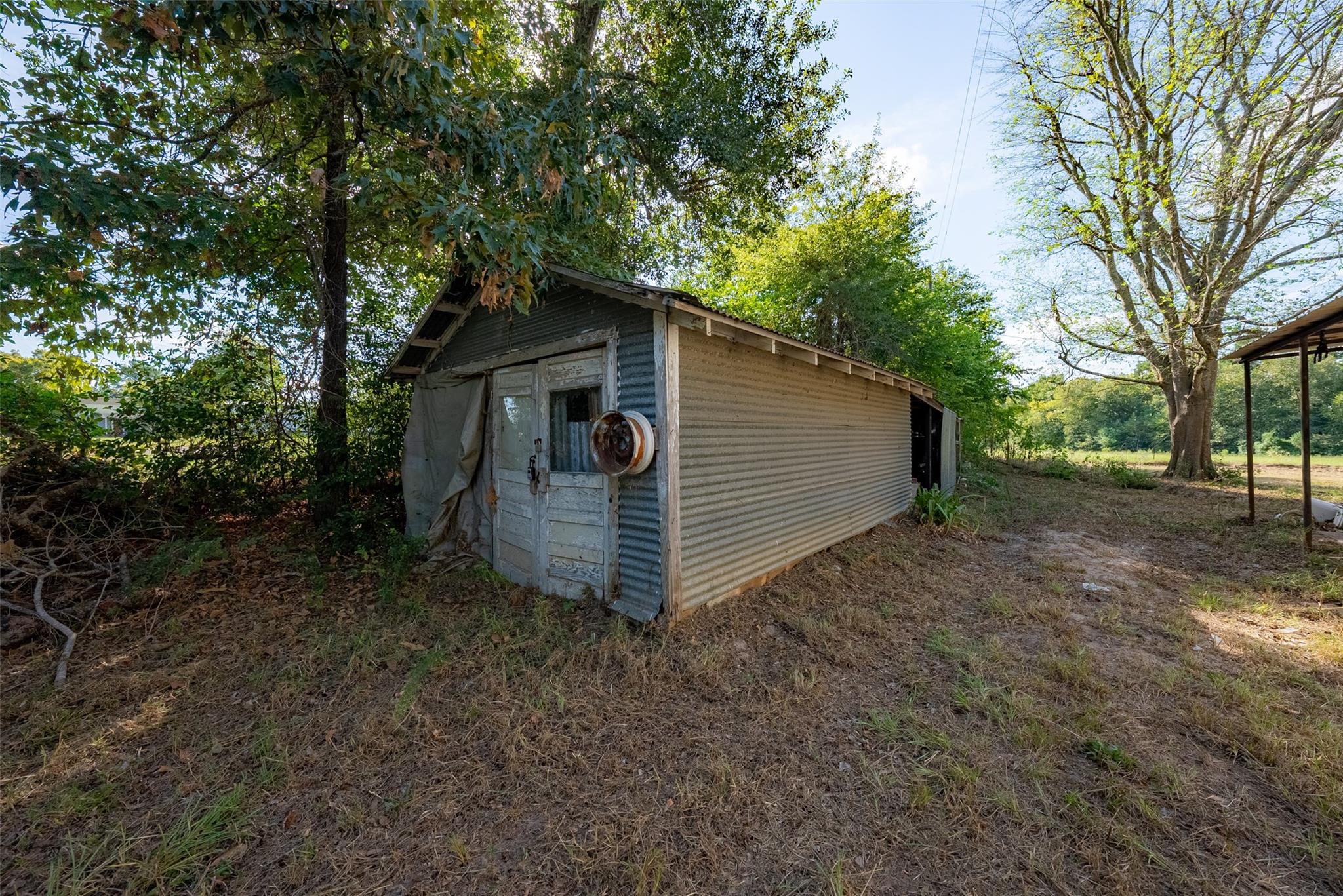 main property photo 16